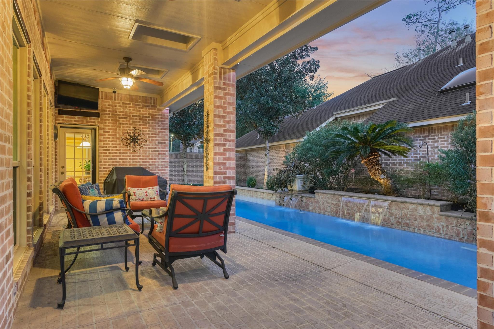 111 S Castlegreen Circle