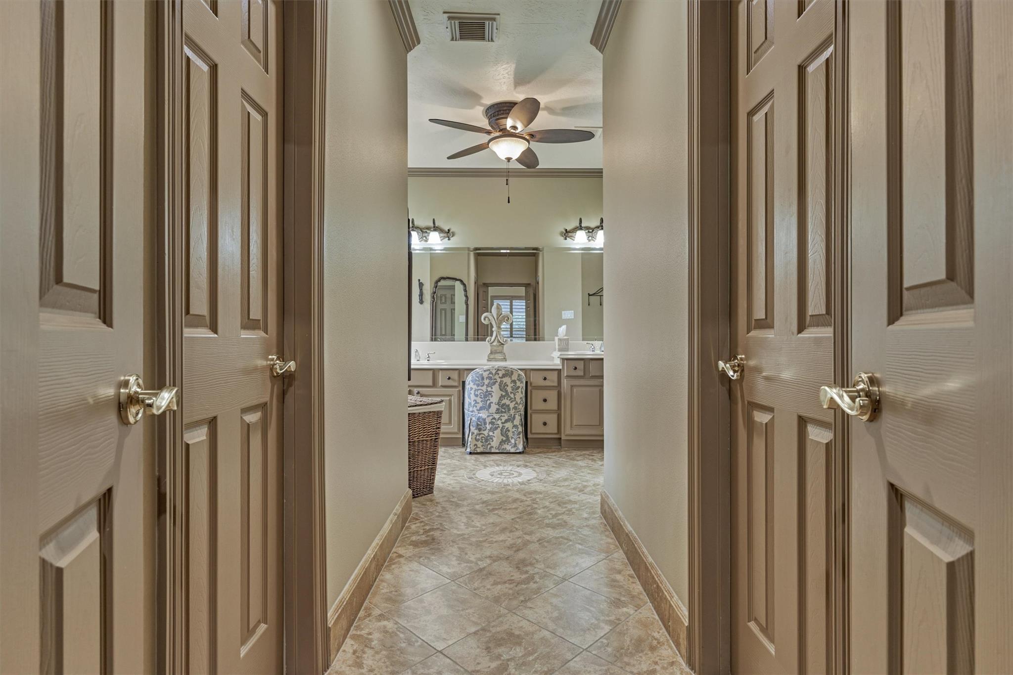 111 S Castlegreen Circle