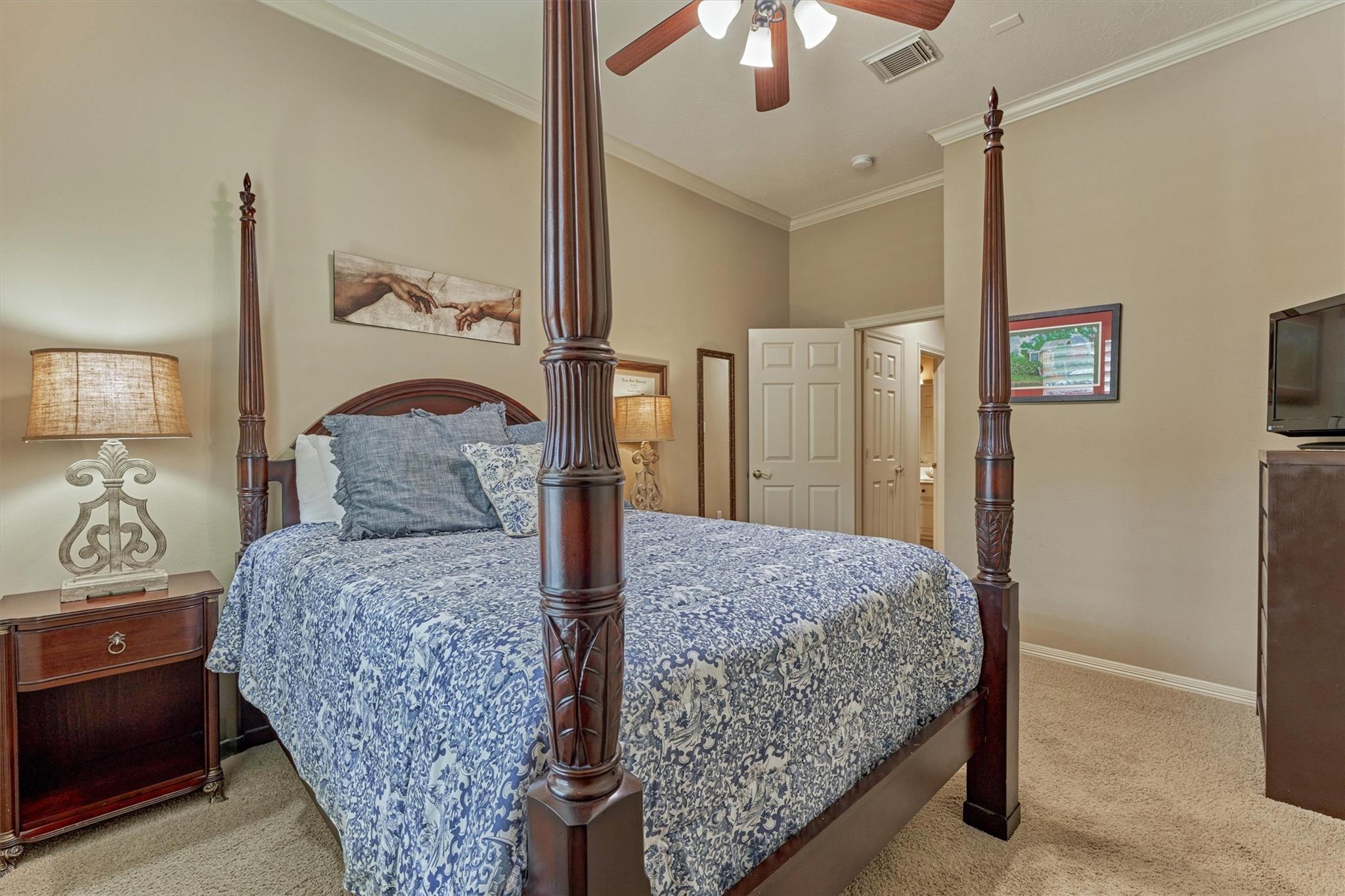 111 S Castlegreen Circle