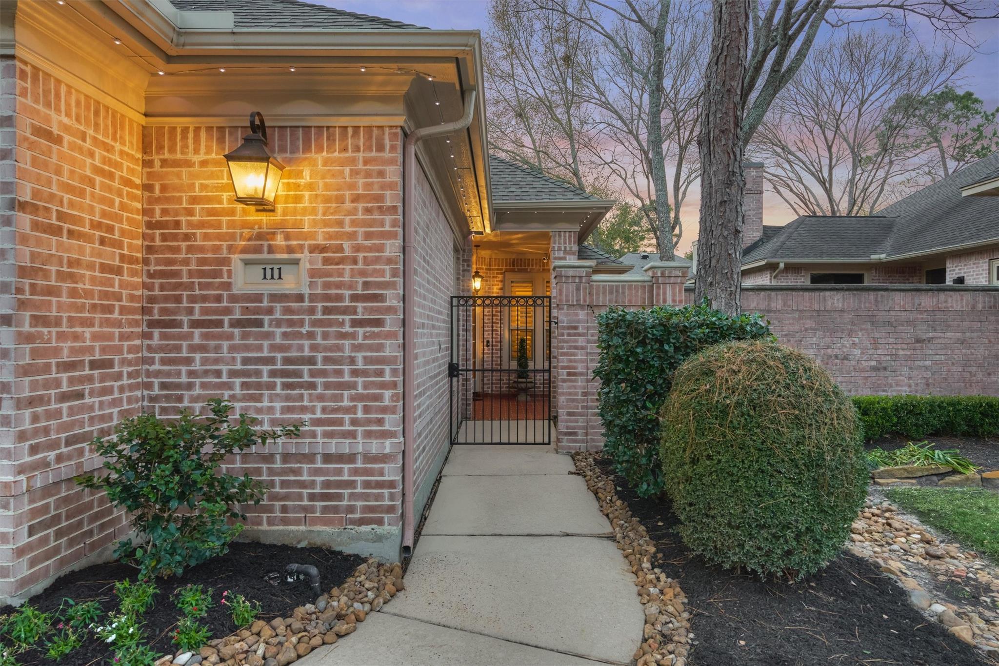 111 S Castlegreen Circle