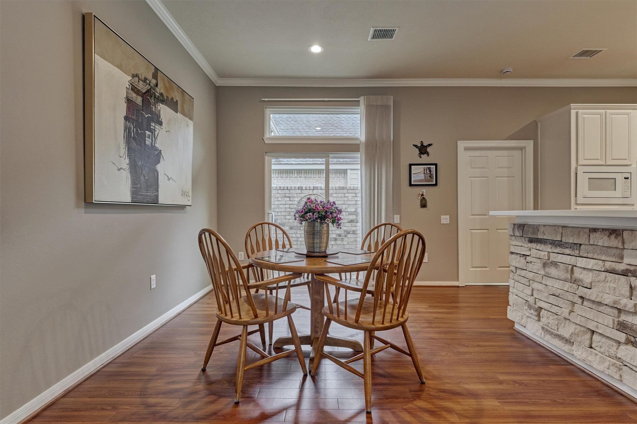 18 Coachman Ridge Place