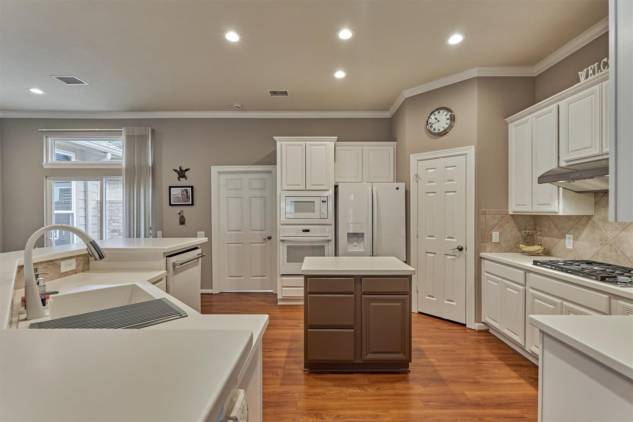18 Coachman Ridge Place