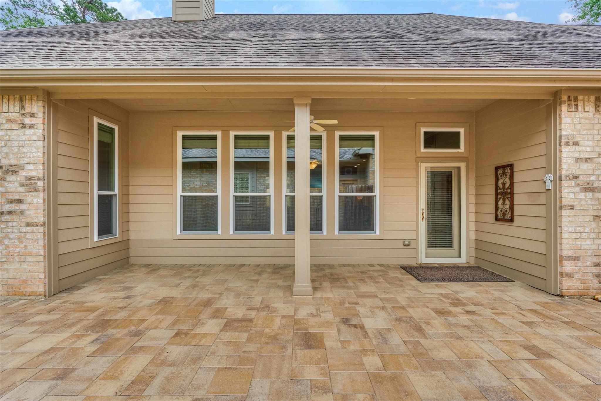 18 Coachman Ridge Place