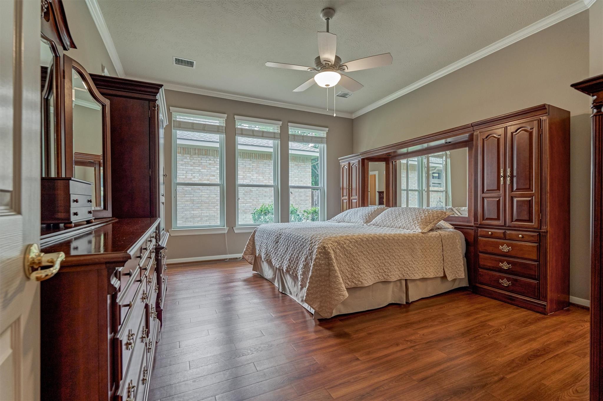 18 Coachman Ridge Place