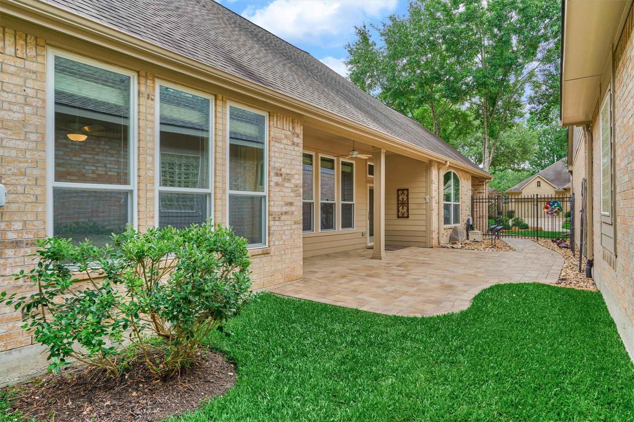18 Coachman Ridge Place