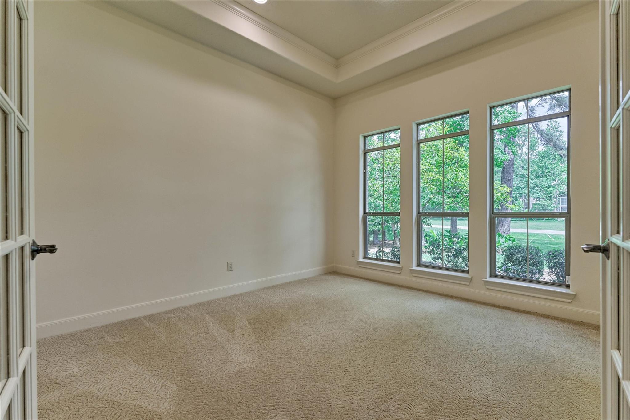 13274 Meadow Creek Lane