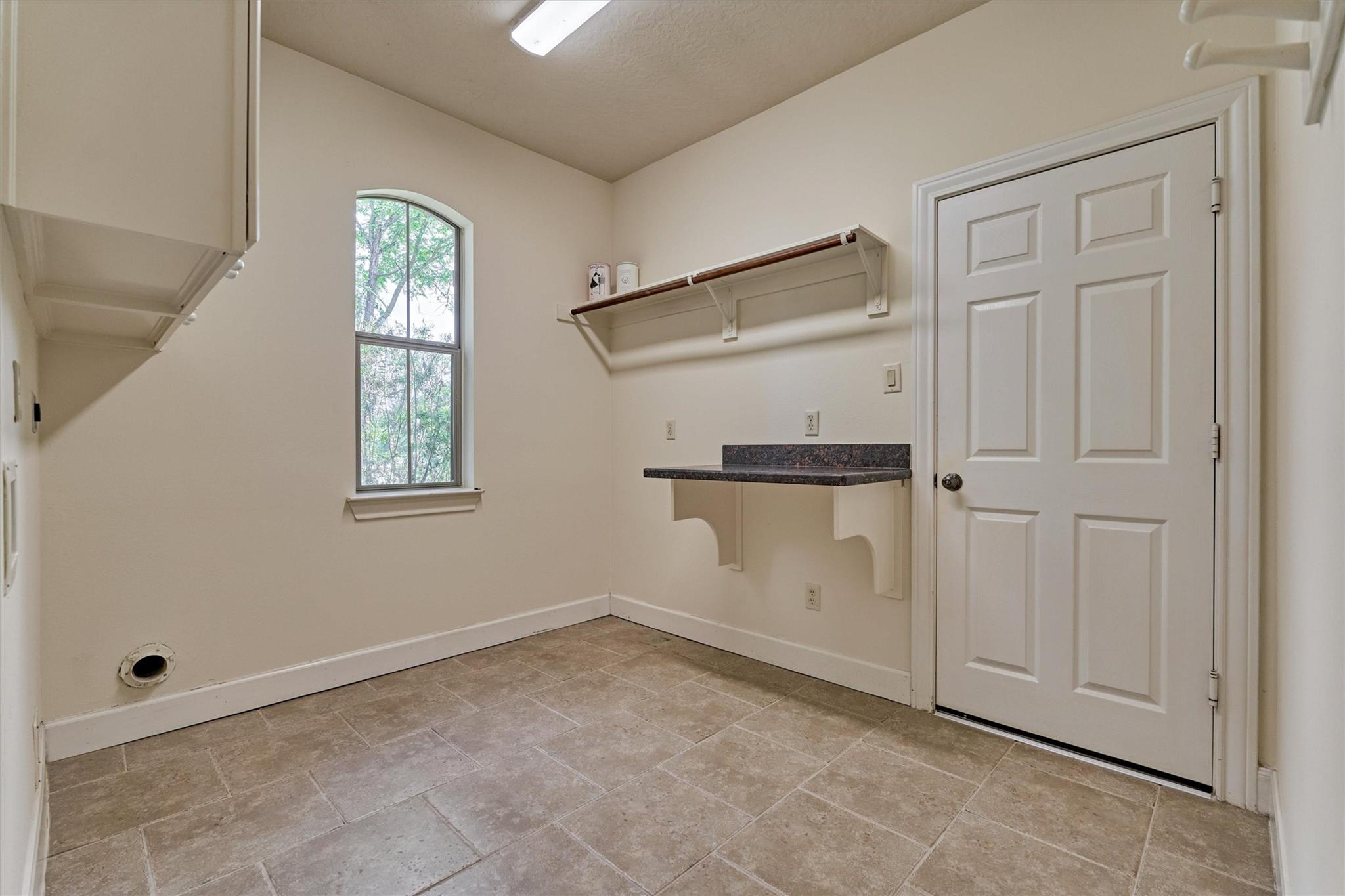 13274 Meadow Creek Lane