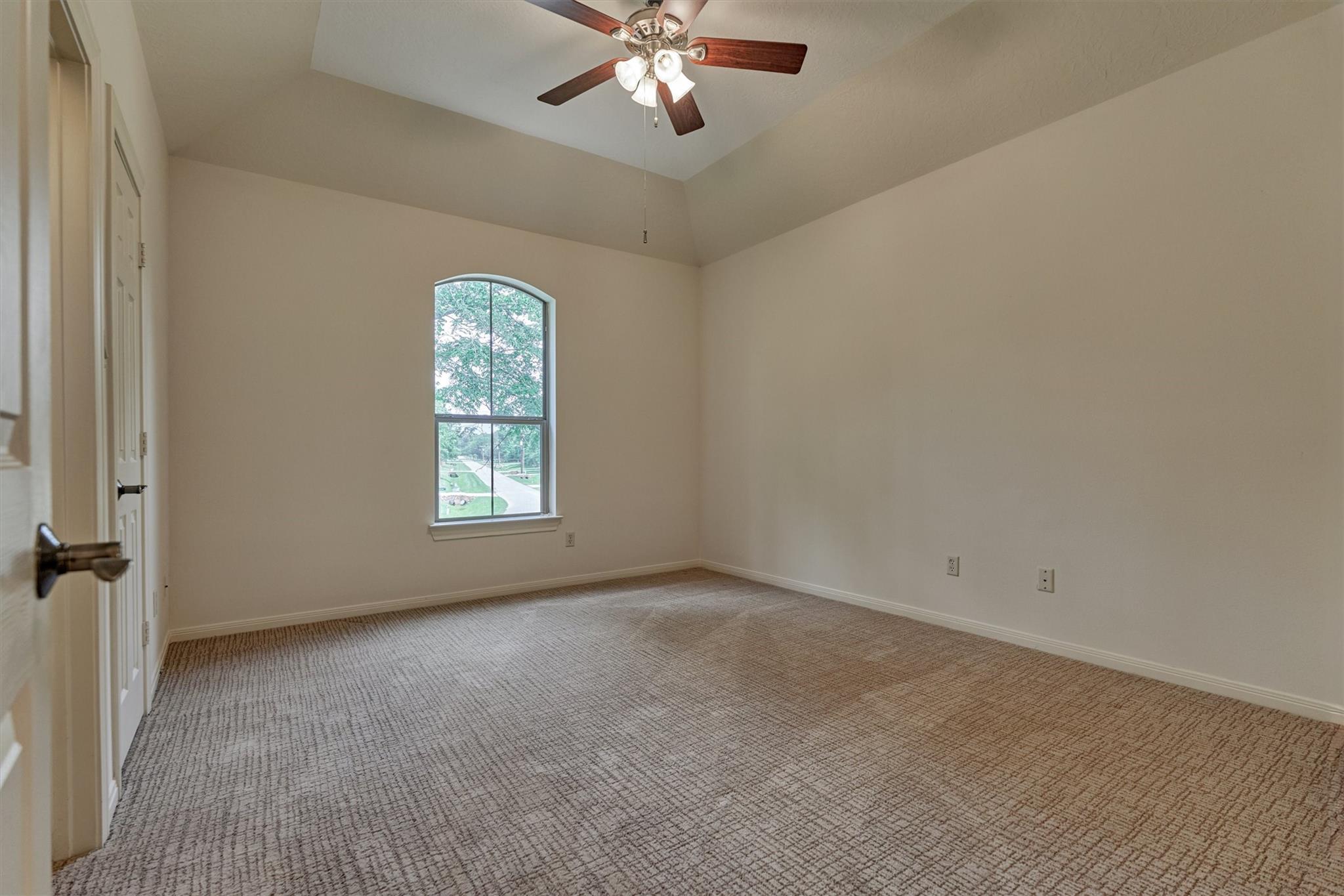 13274 Meadow Creek Lane