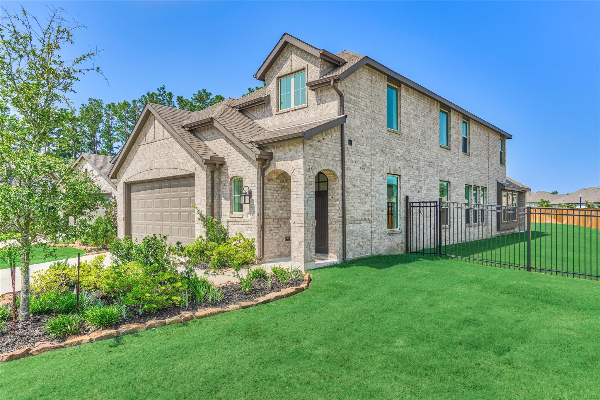 27129 Ivorywood Drive