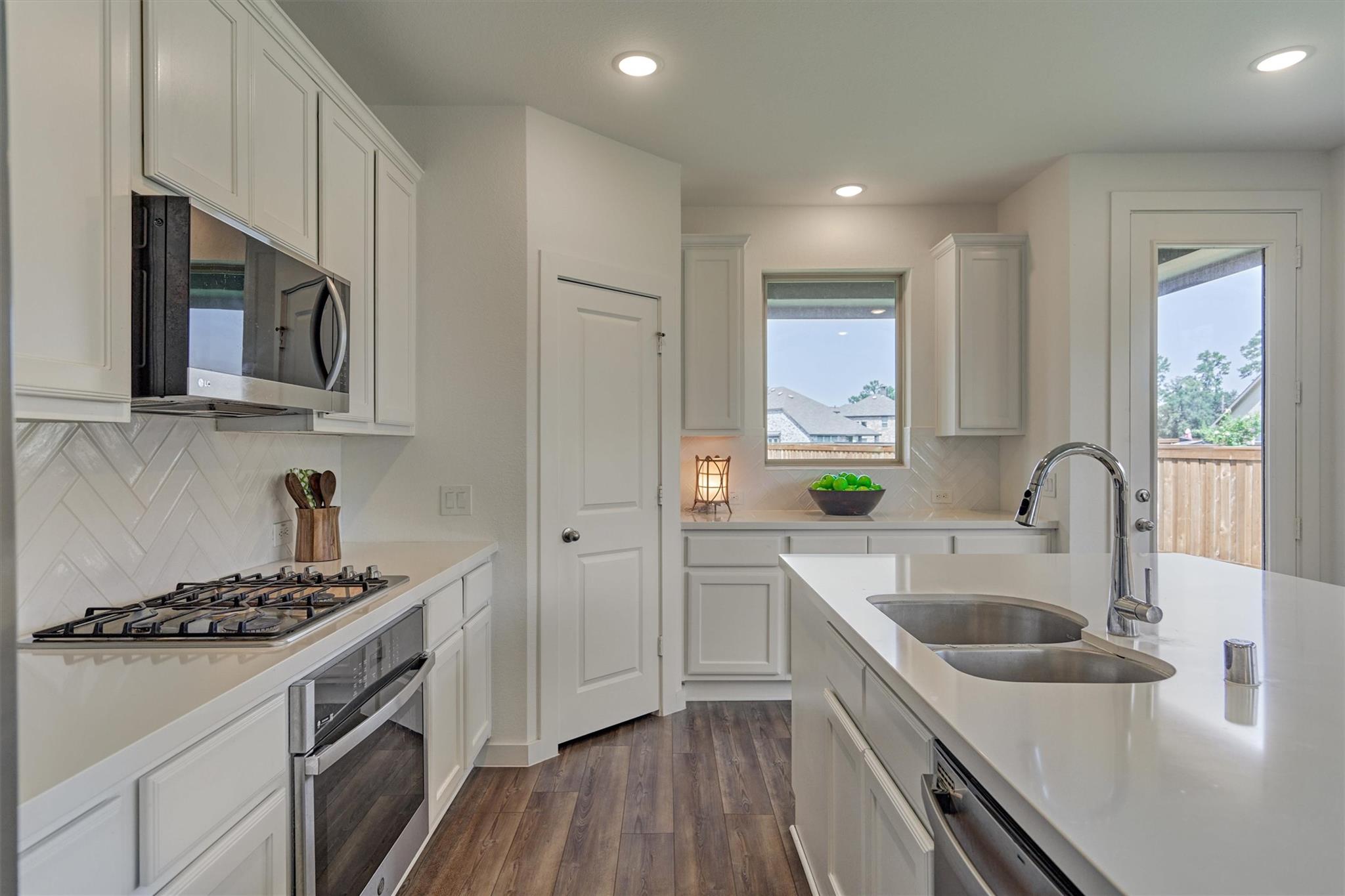 27129 Ivorywood Drive