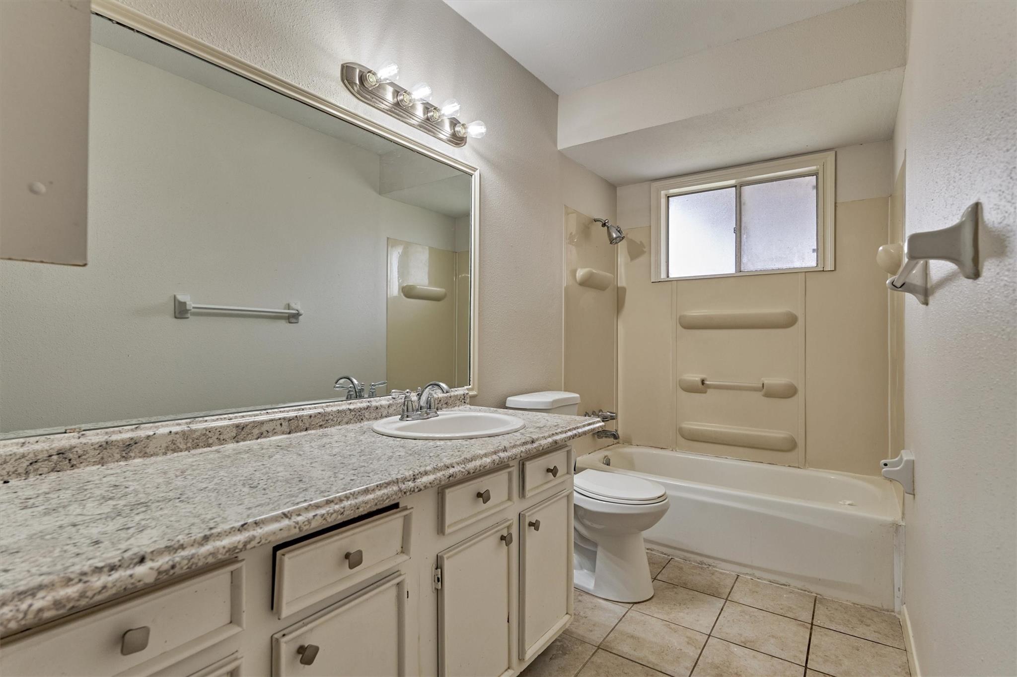 29318 Waltham Street, Spring