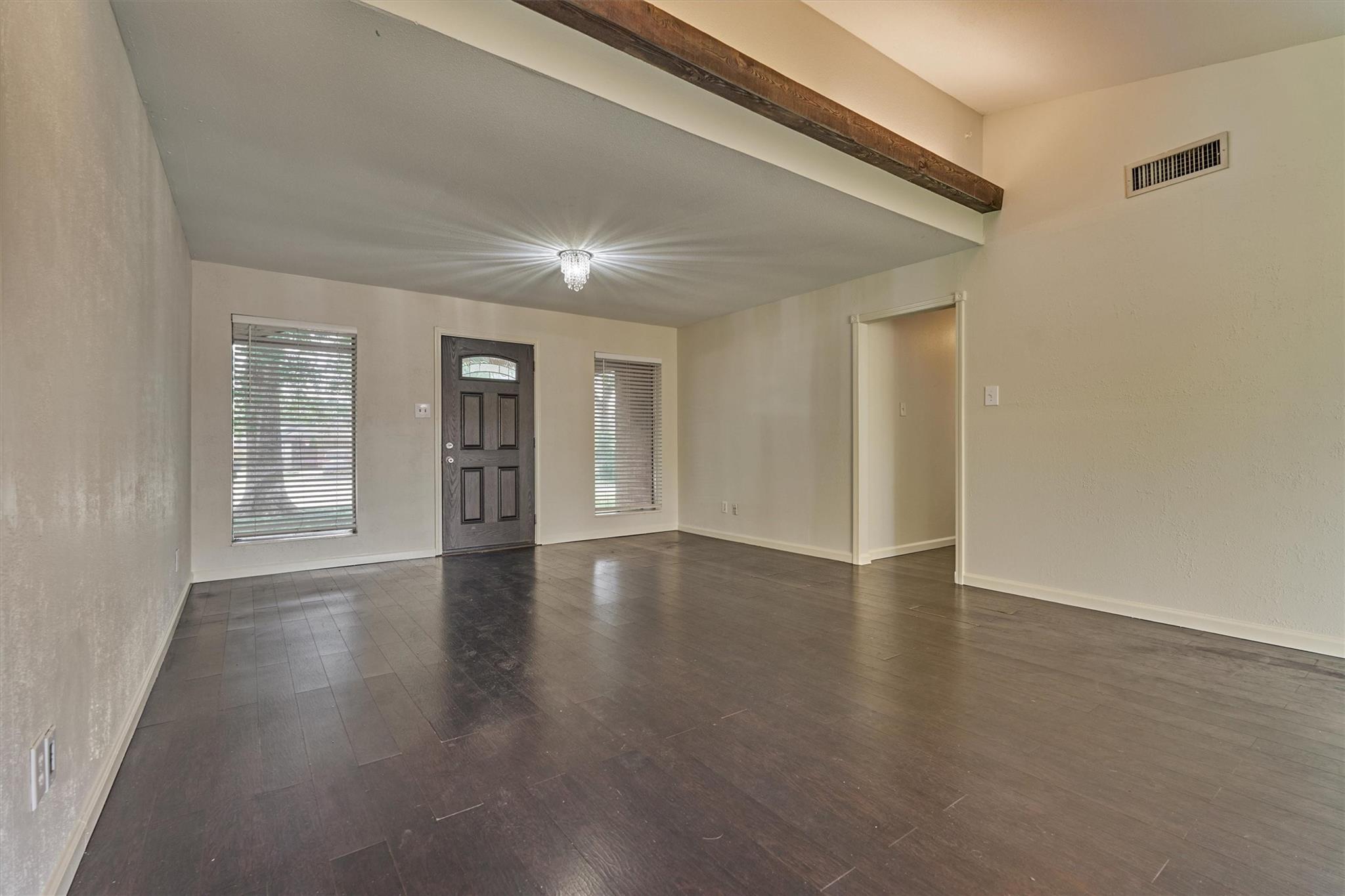 29318 Waltham Street, Spring