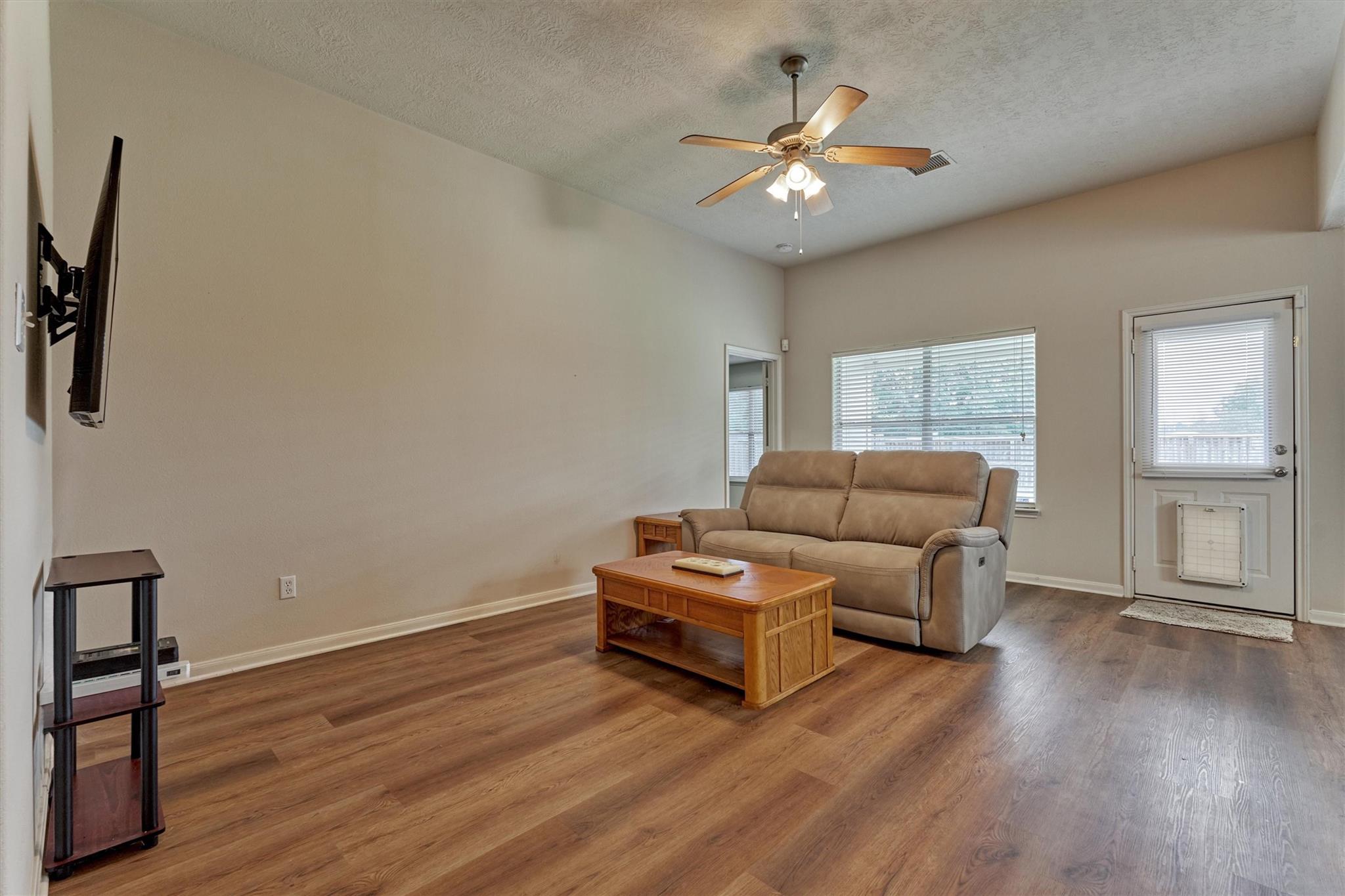 4926 Comal River Loop