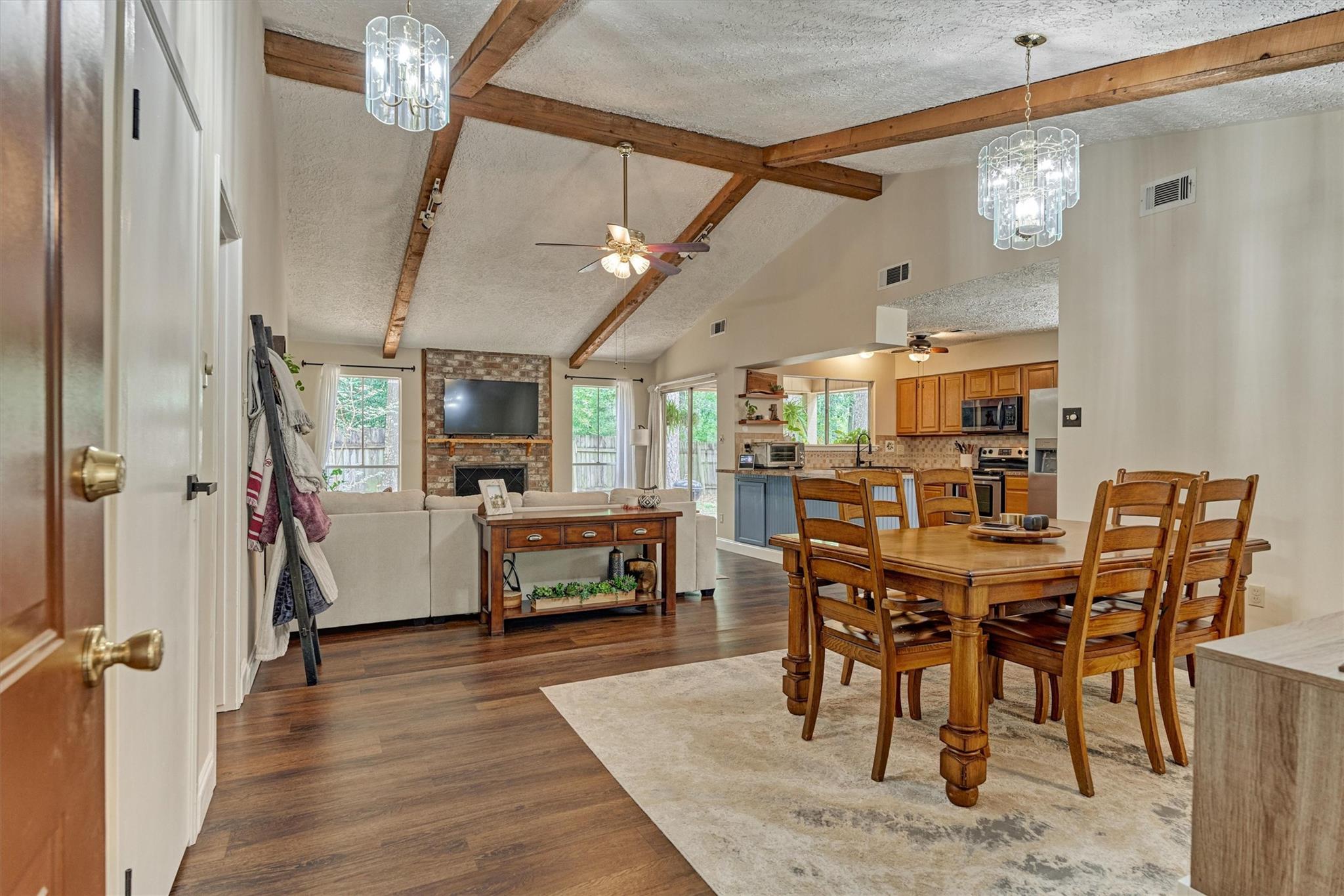 2615 Rosewood Place