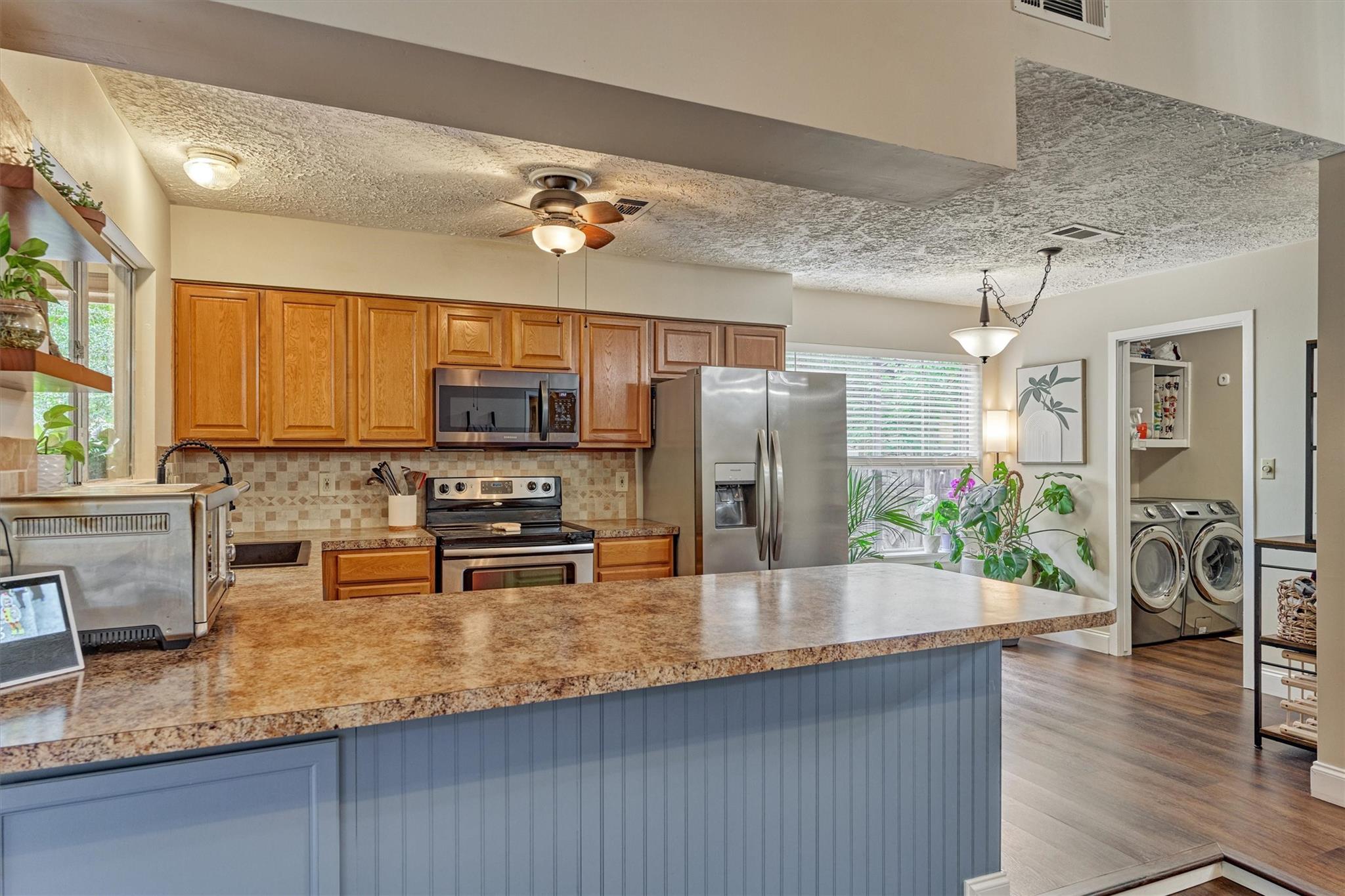 2615 Rosewood Place