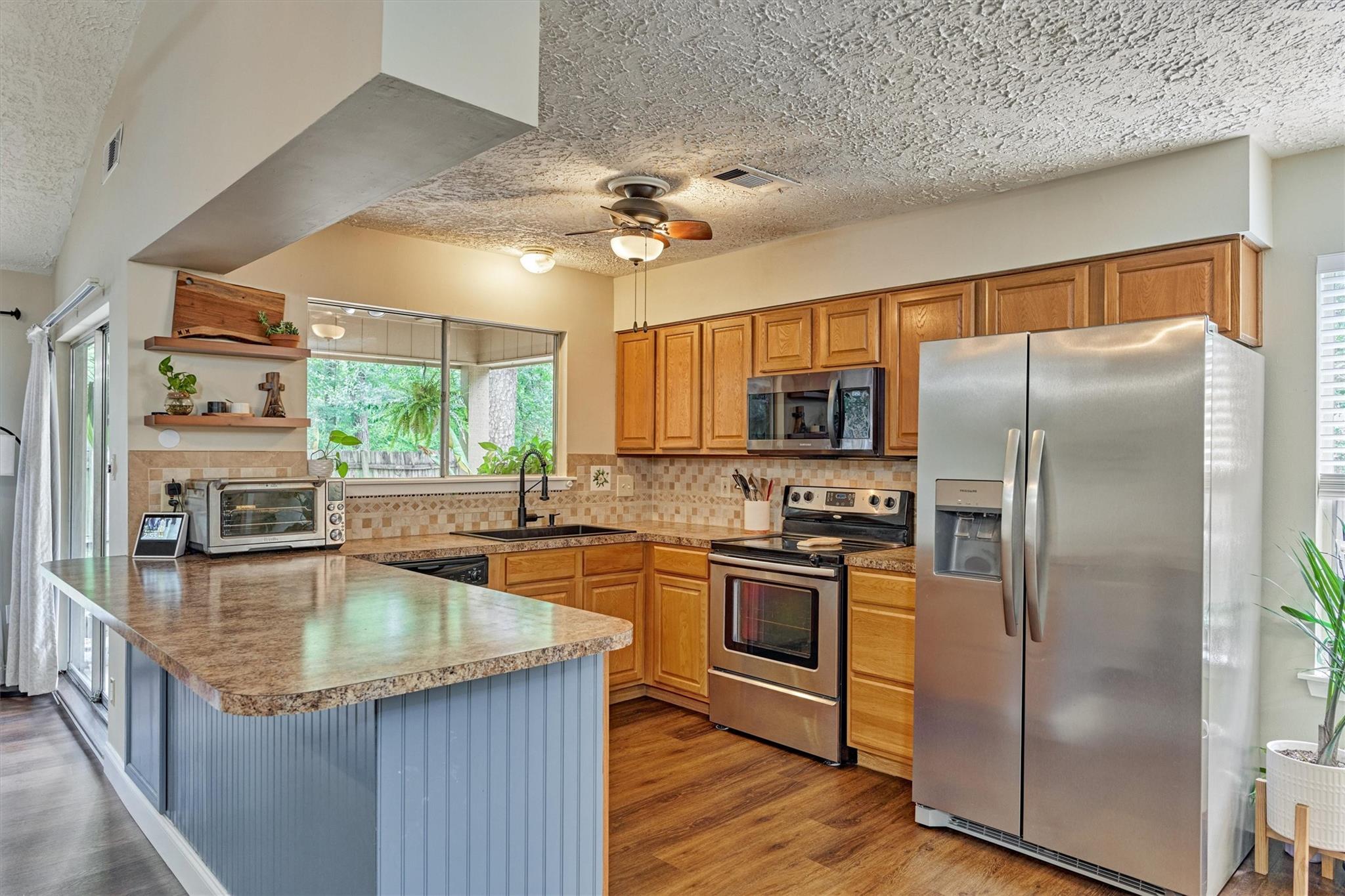 2615 Rosewood Place