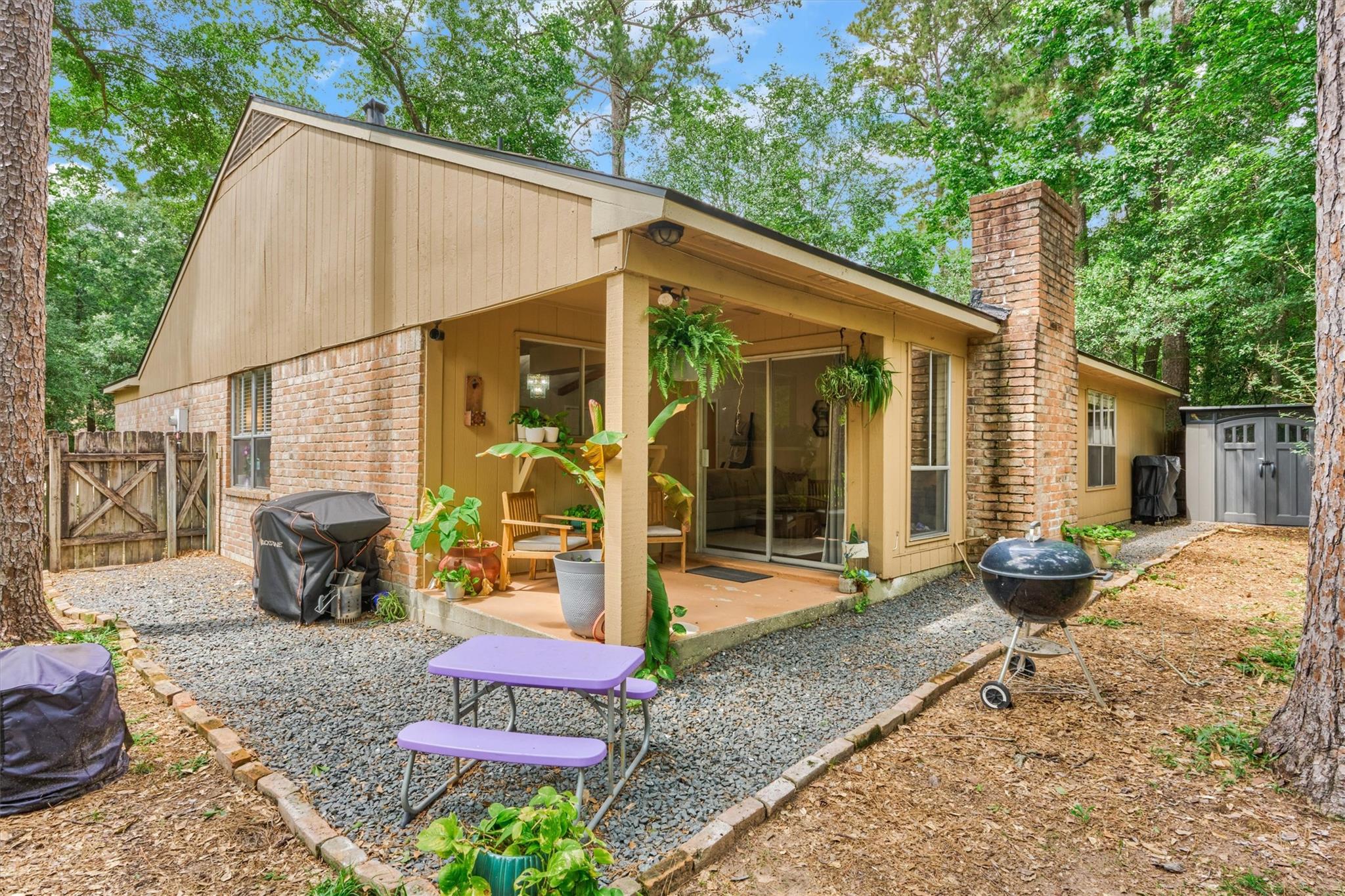 2615 Rosewood Place