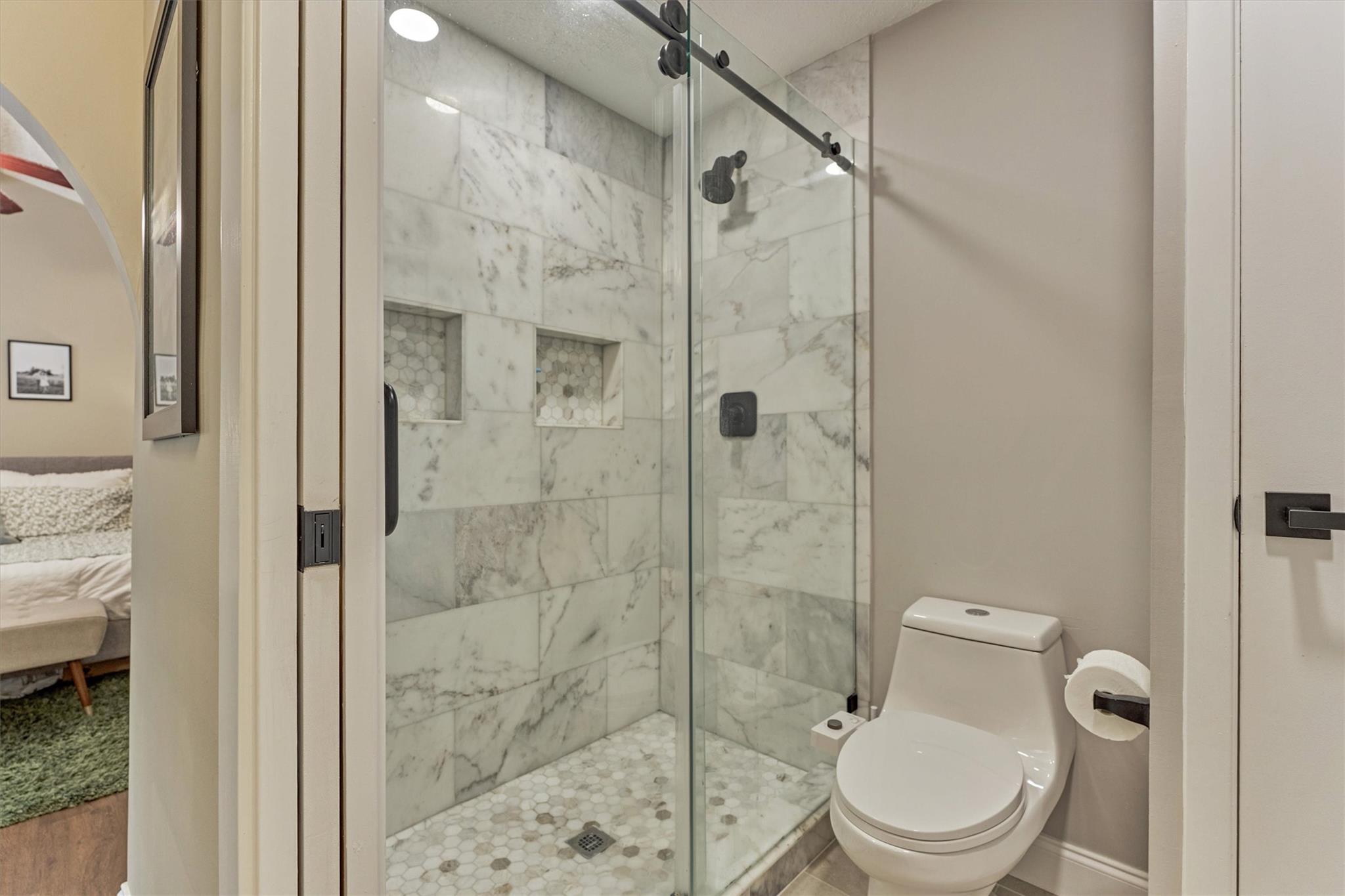 2615 Rosewood Place