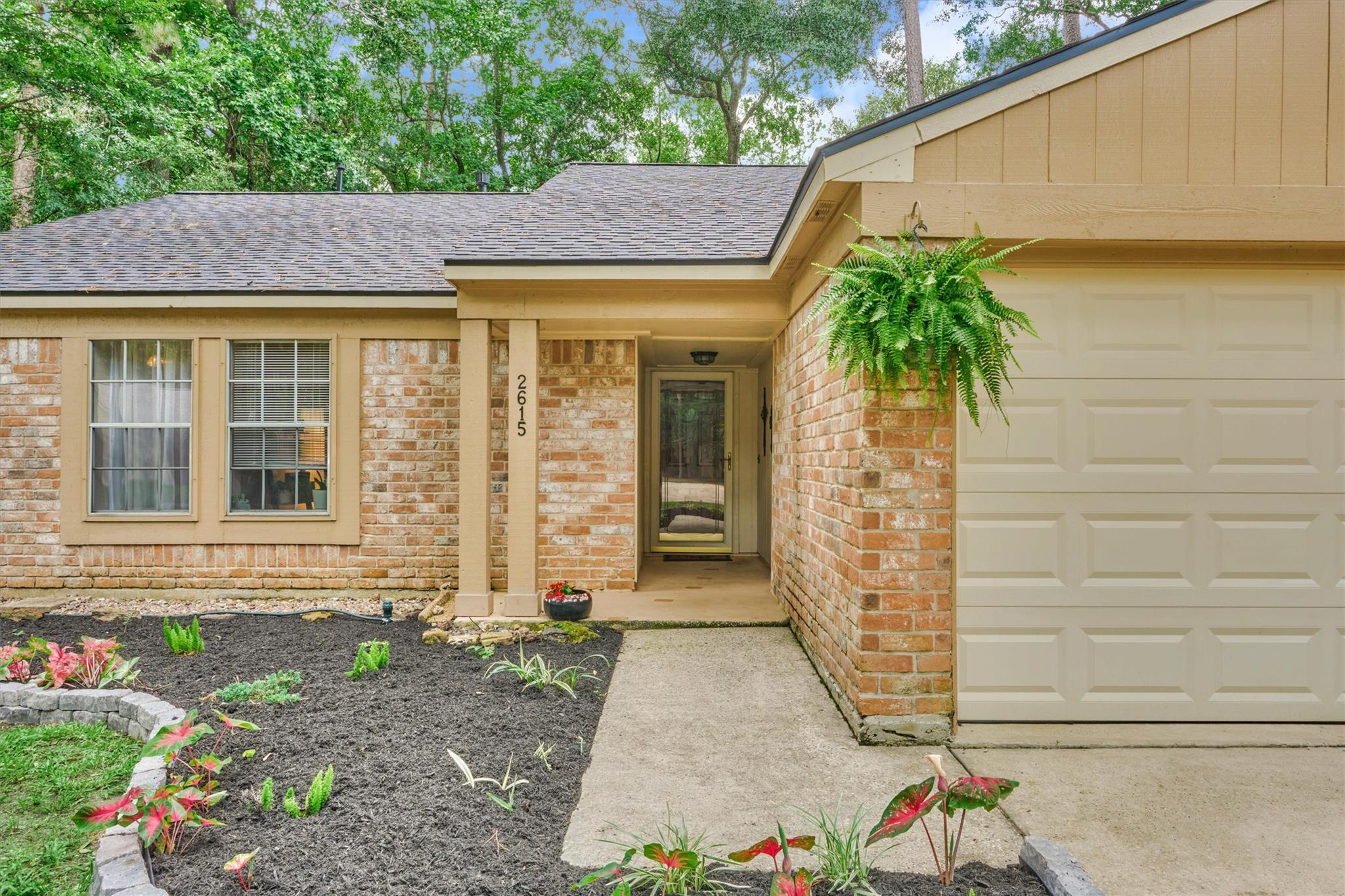 2615 Rosewood Place