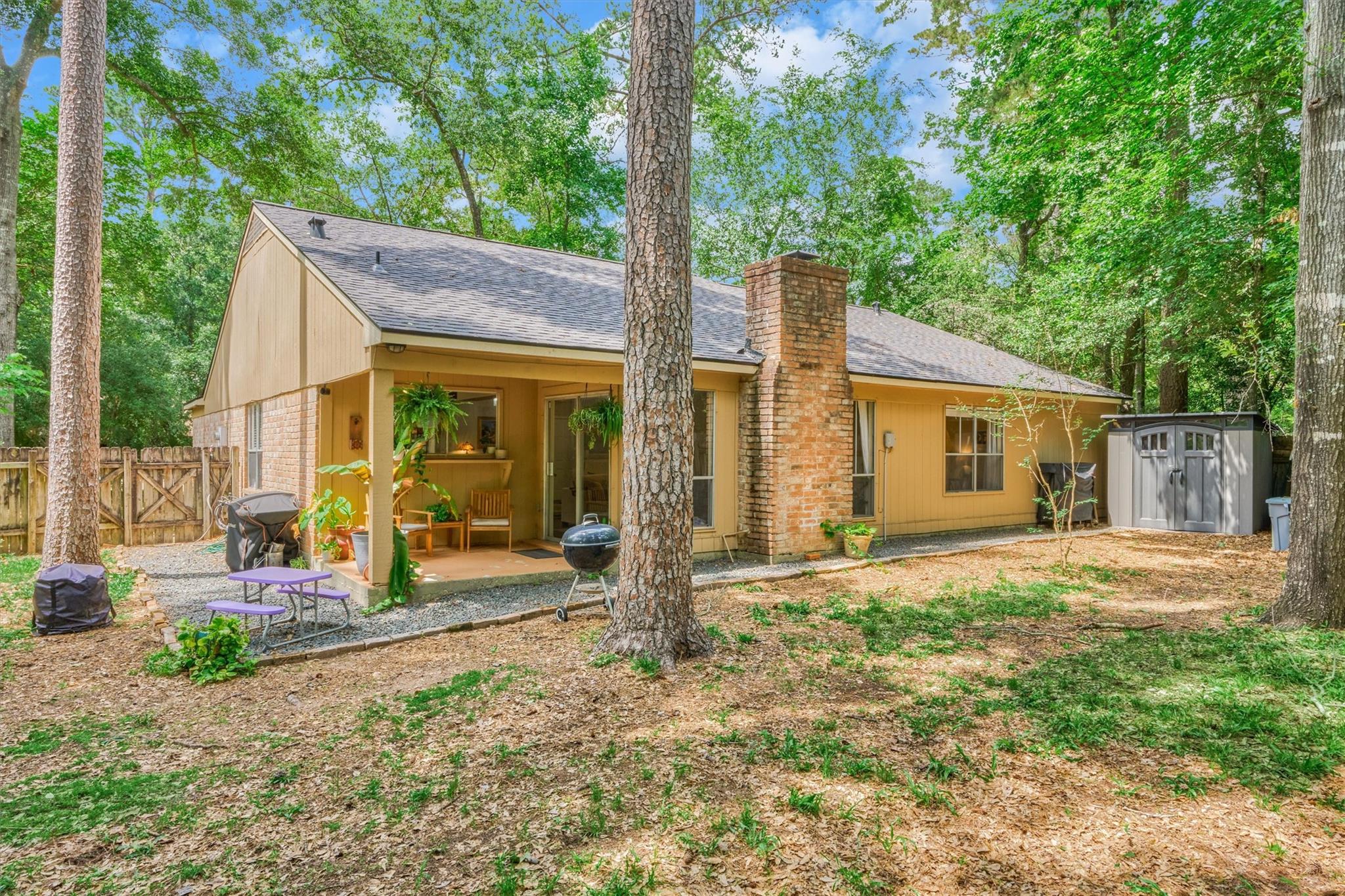2615 Rosewood Place