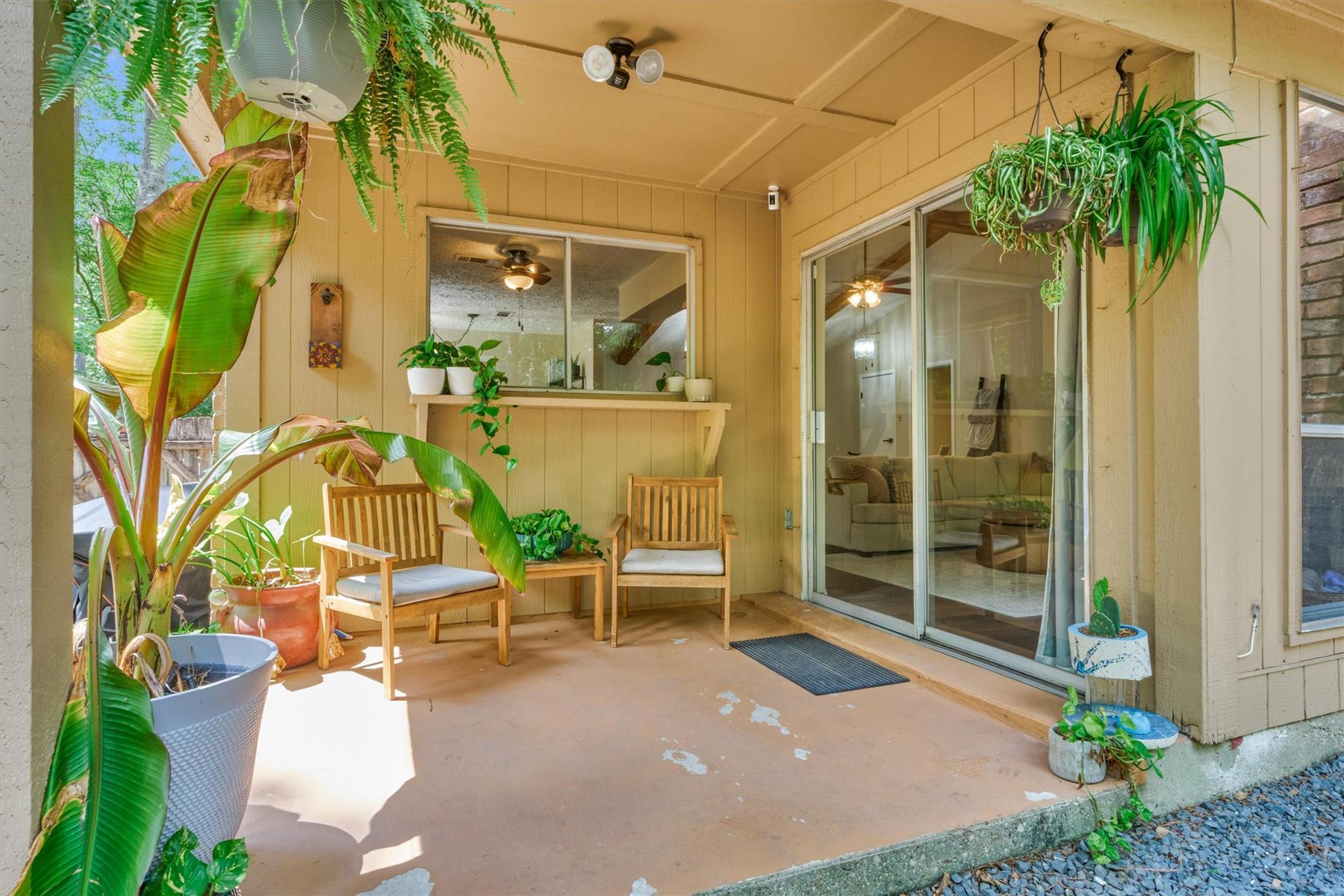 2615 Rosewood Place