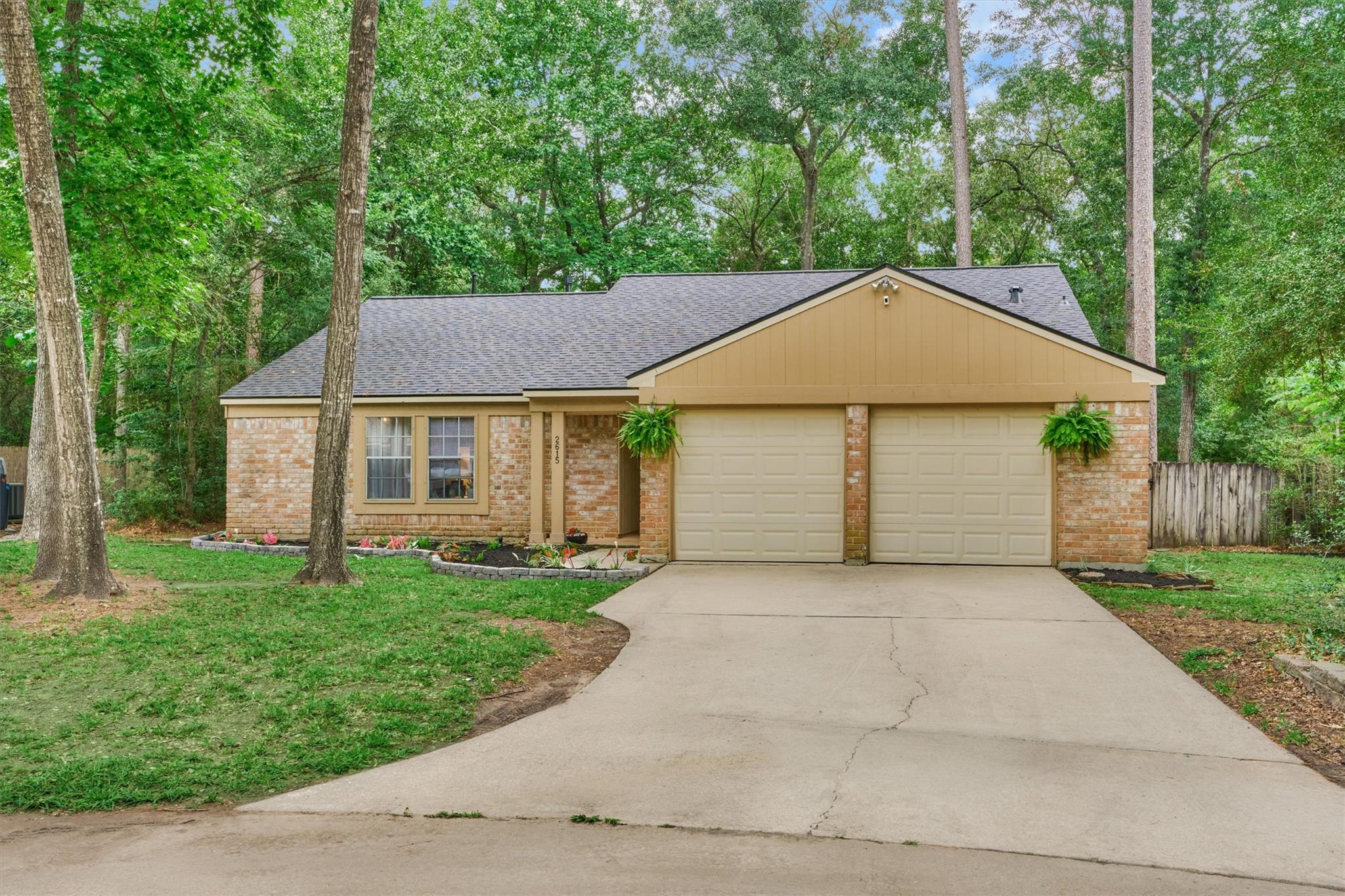 2615 Rosewood Place