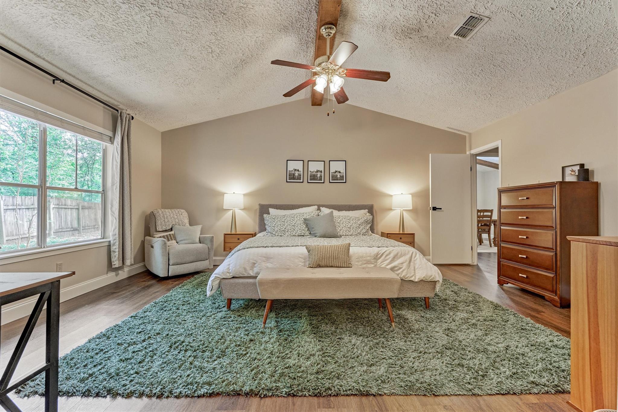 2615 Rosewood Place