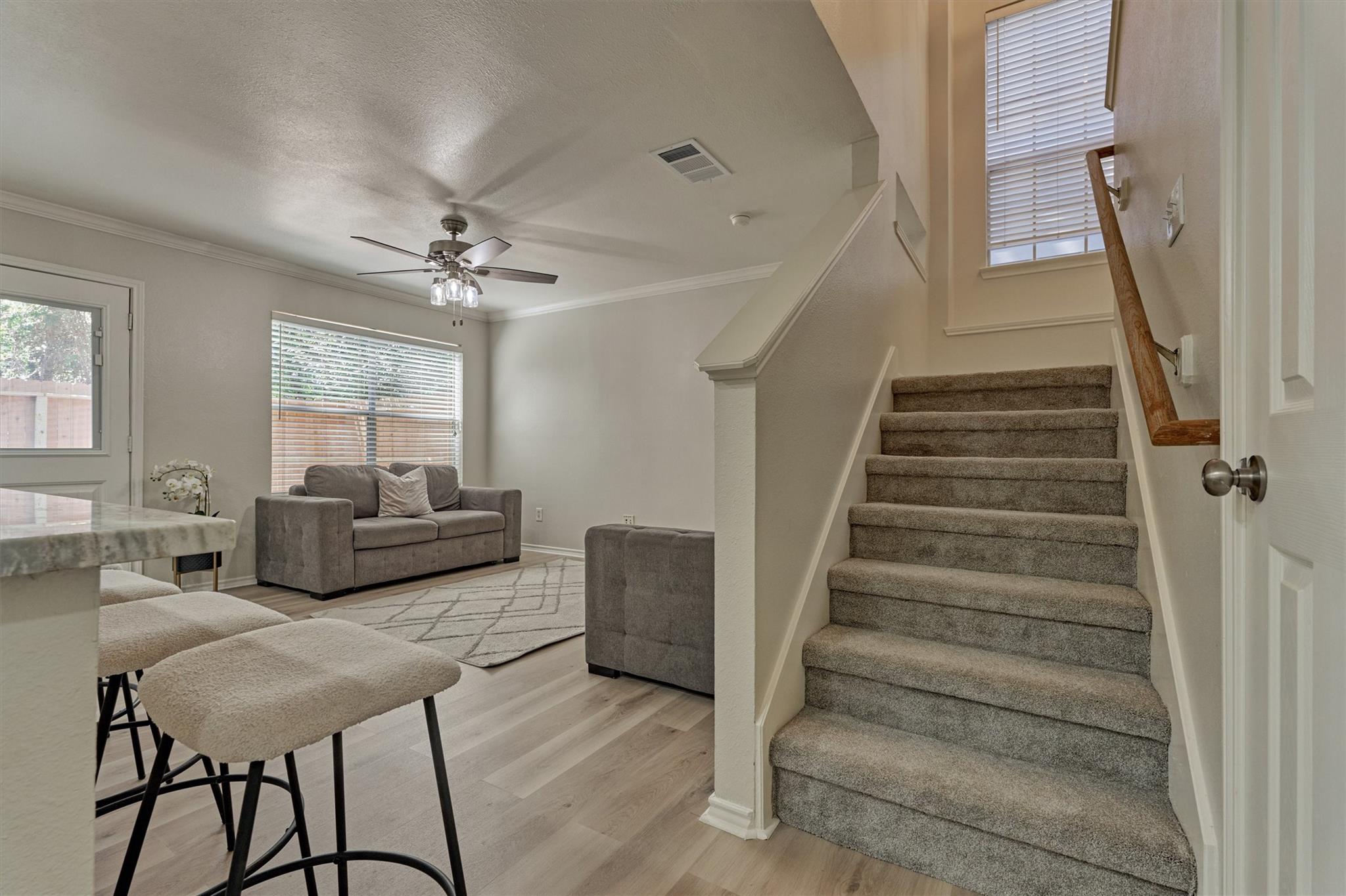 111 N Villa Oaks Drive
