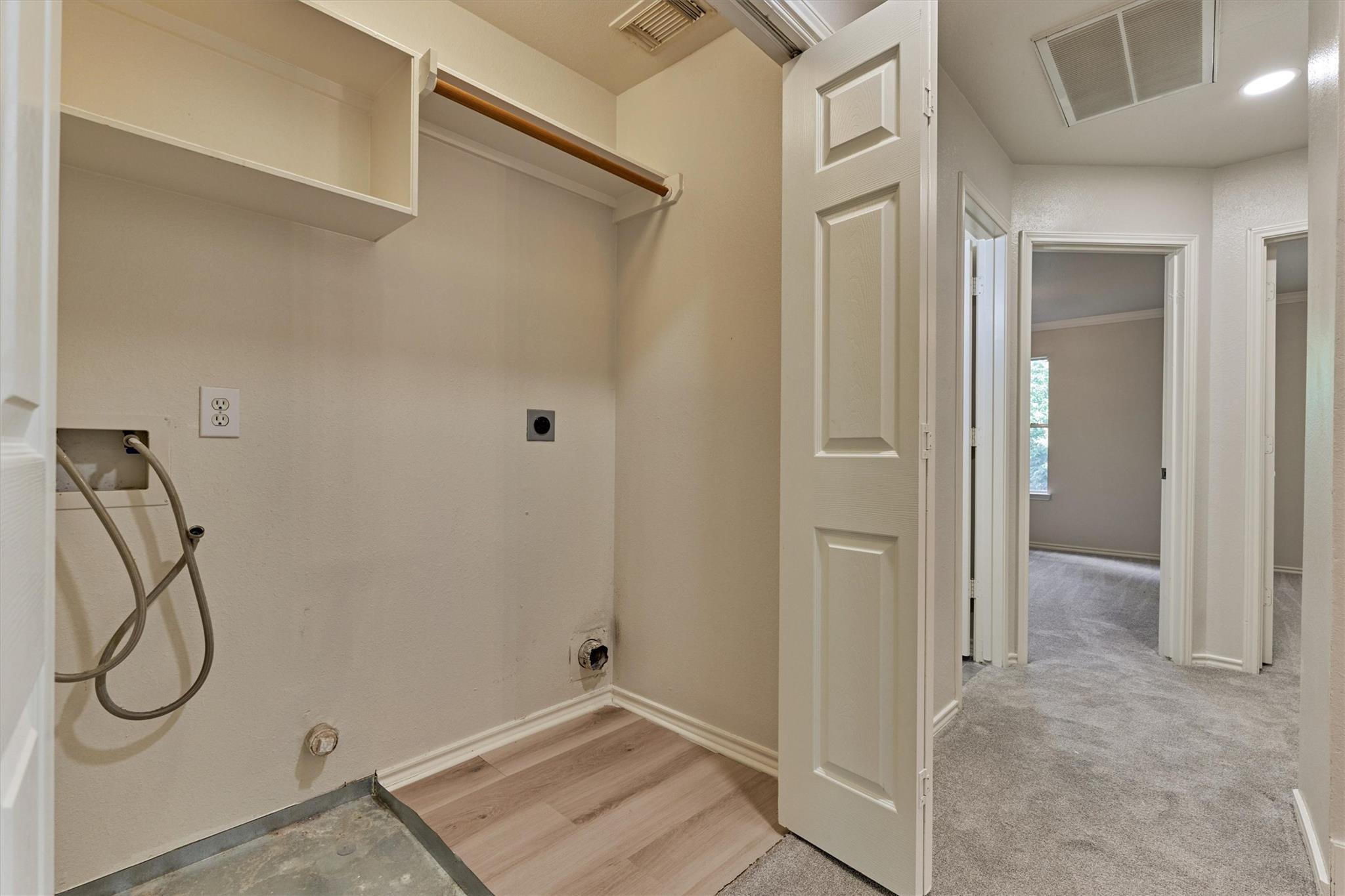111 N Villa Oaks Drive