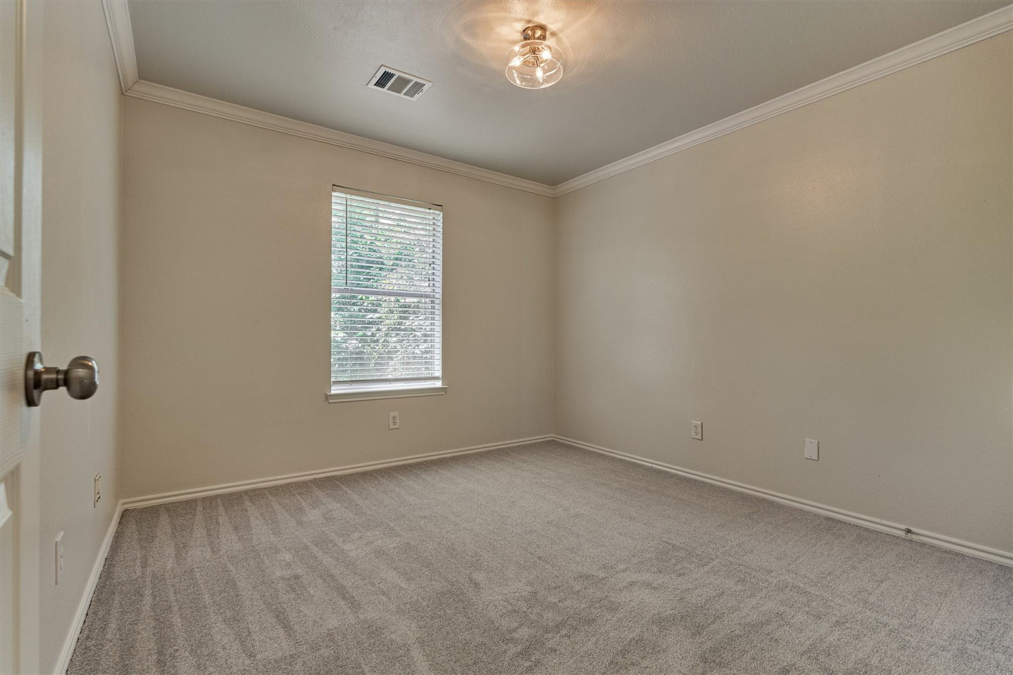 111 N Villa Oaks Drive