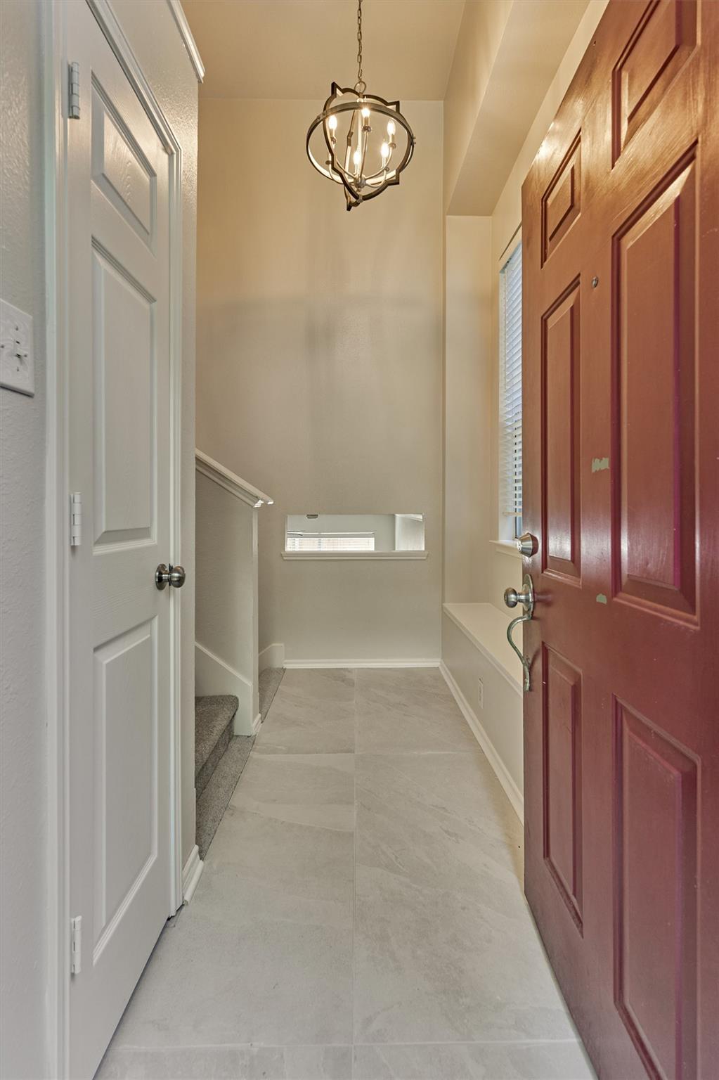 111 N Villa Oaks Drive