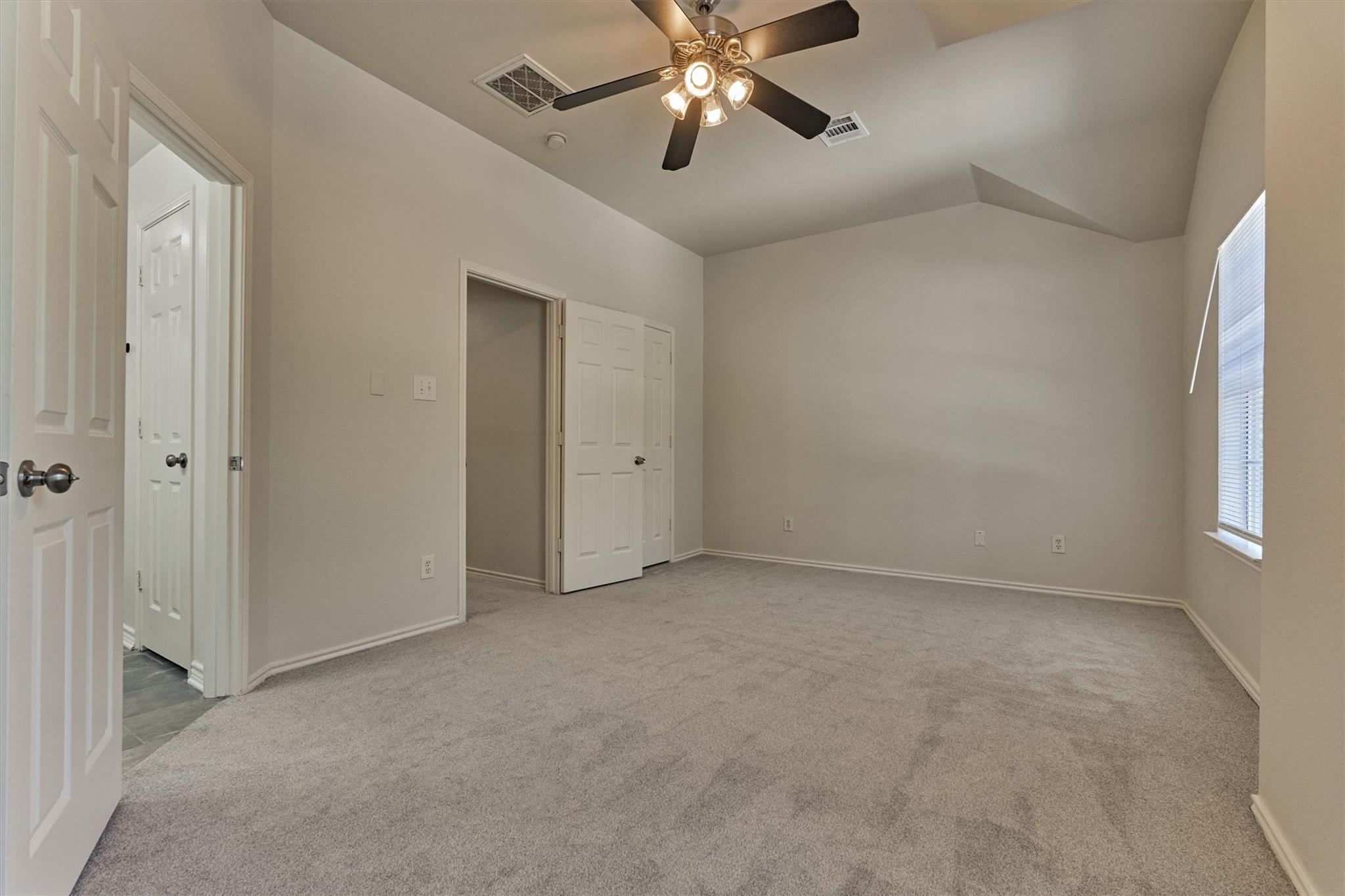 111 N Villa Oaks Drive