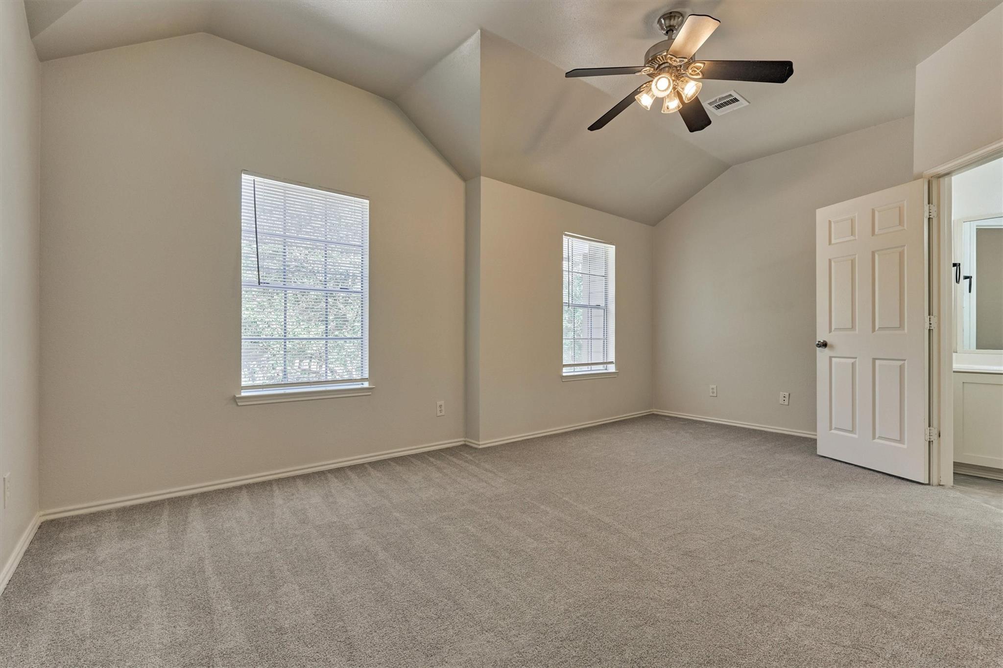 111 N Villa Oaks Drive