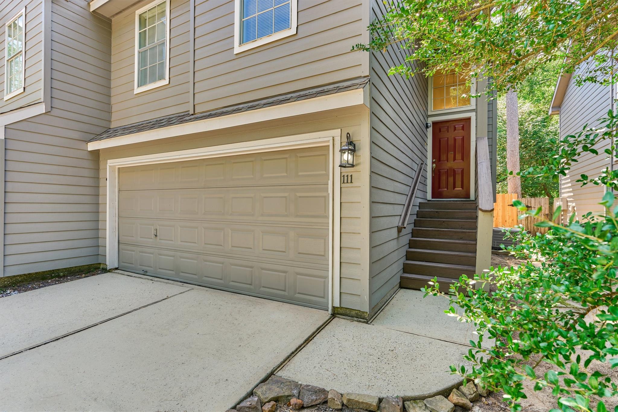 111 N Villa Oaks Drive