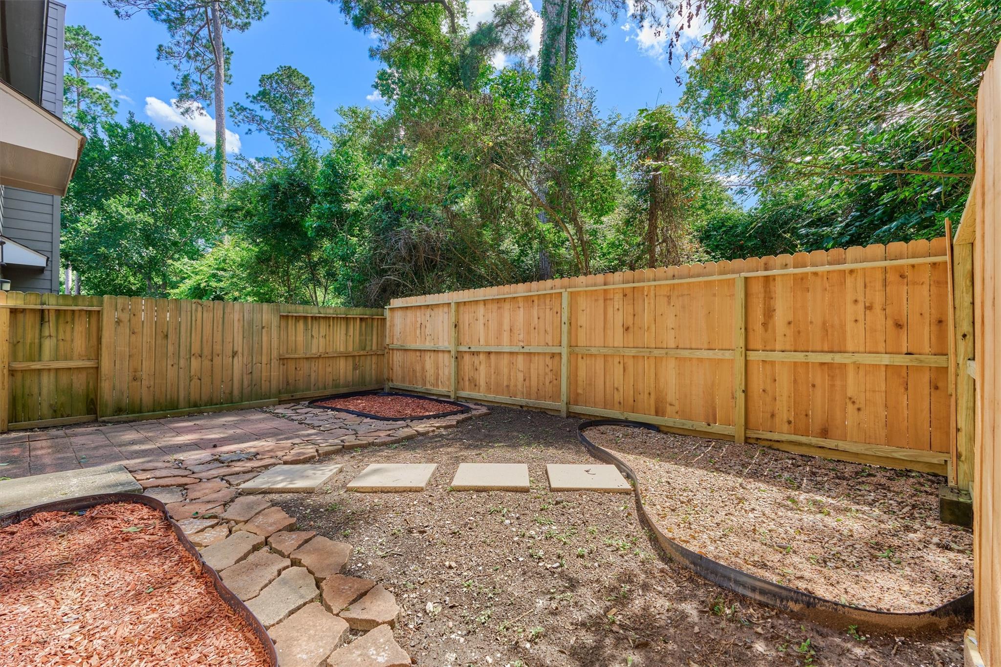 111 N Villa Oaks Drive