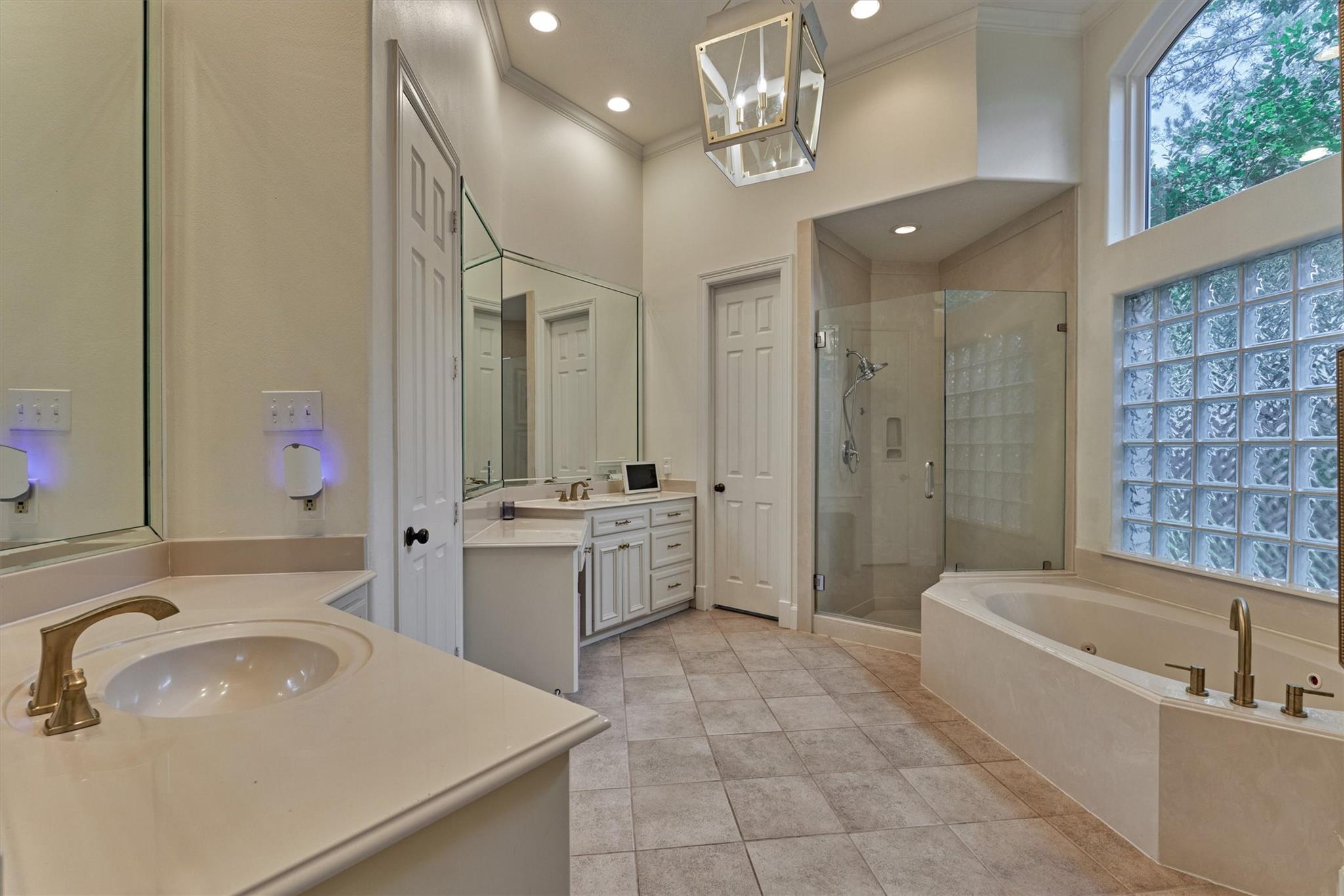 170 N Taylor Point Drive