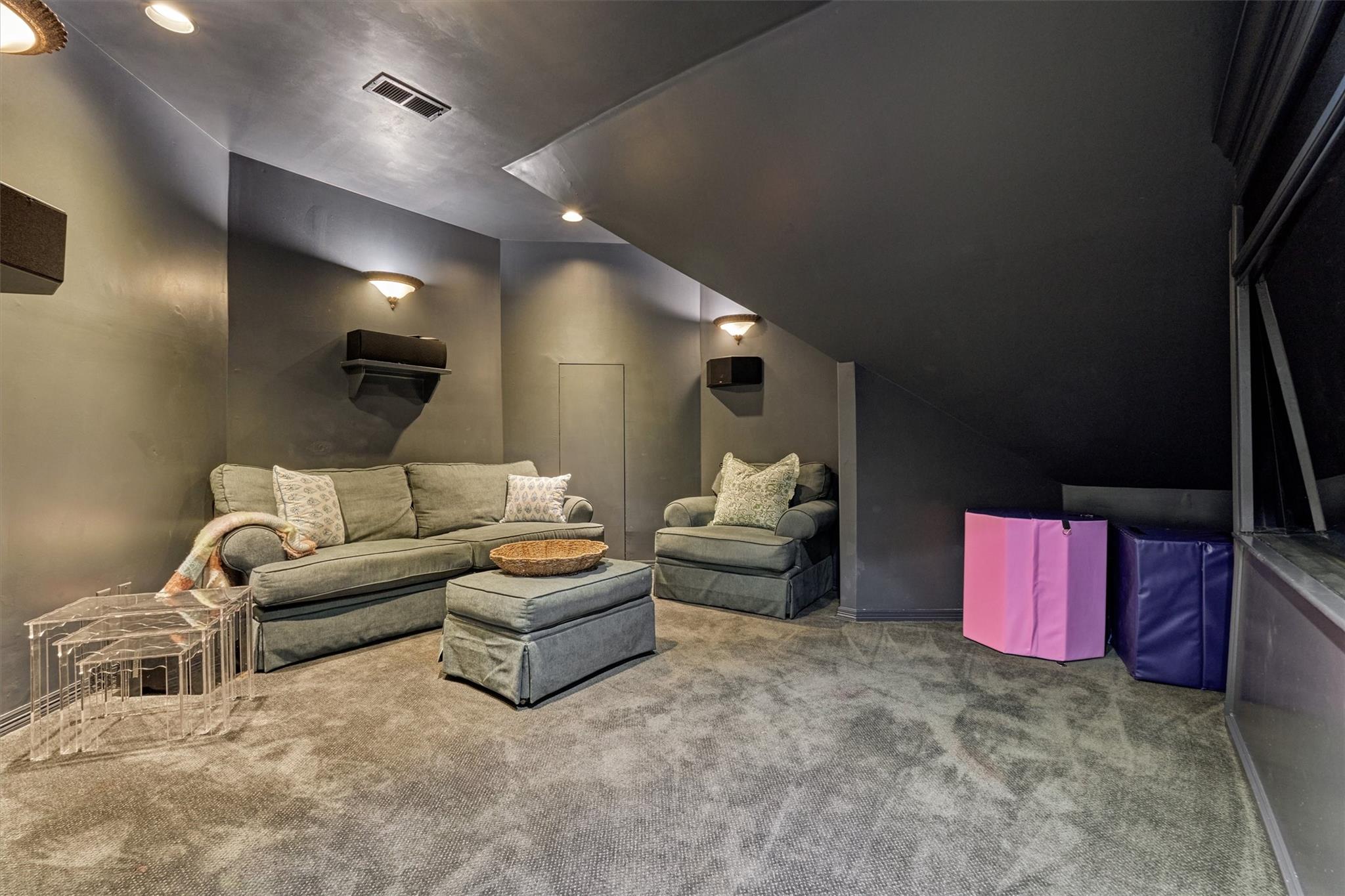 170 N Taylor Point Drive