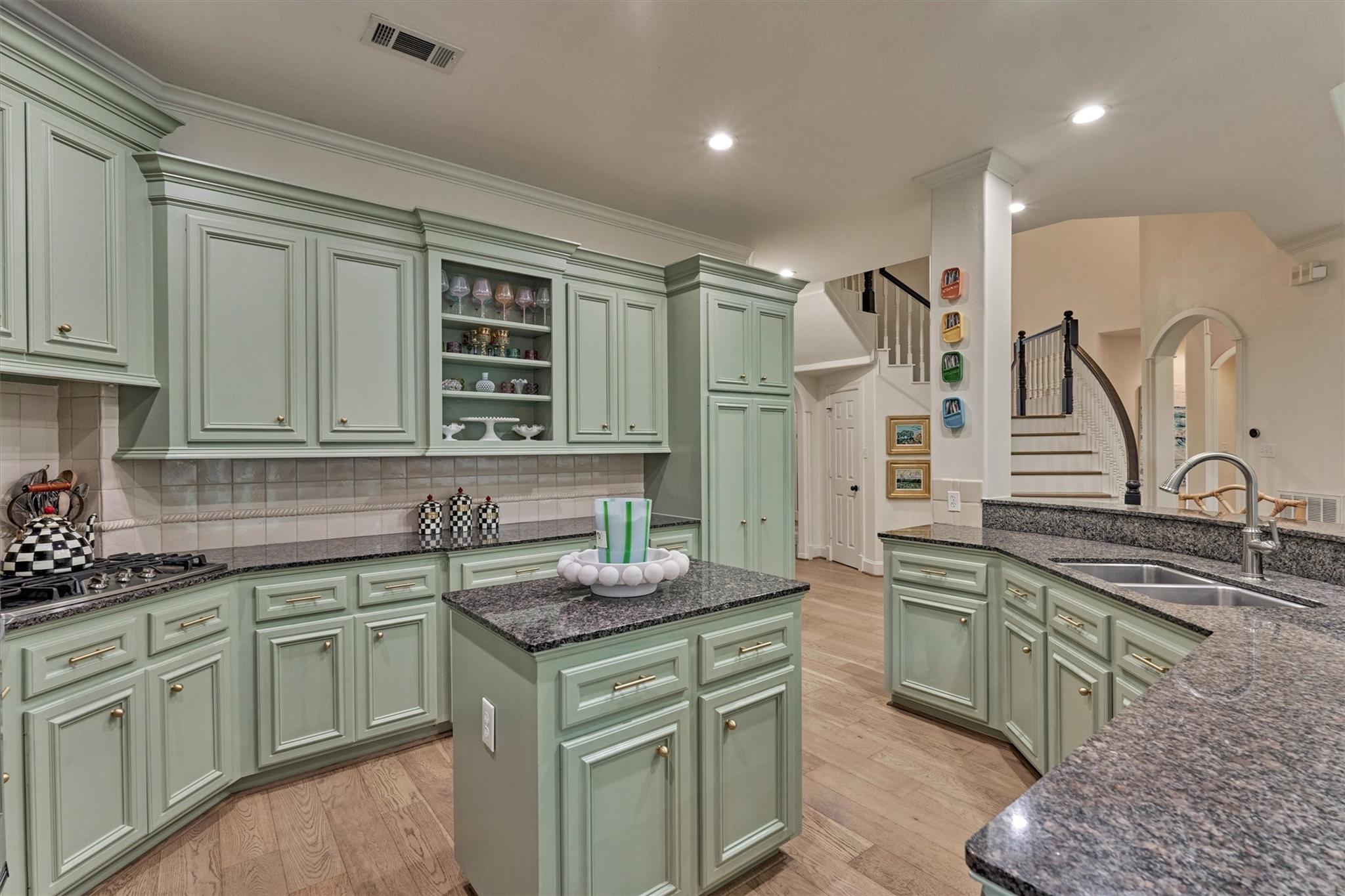 170 N Taylor Point Drive