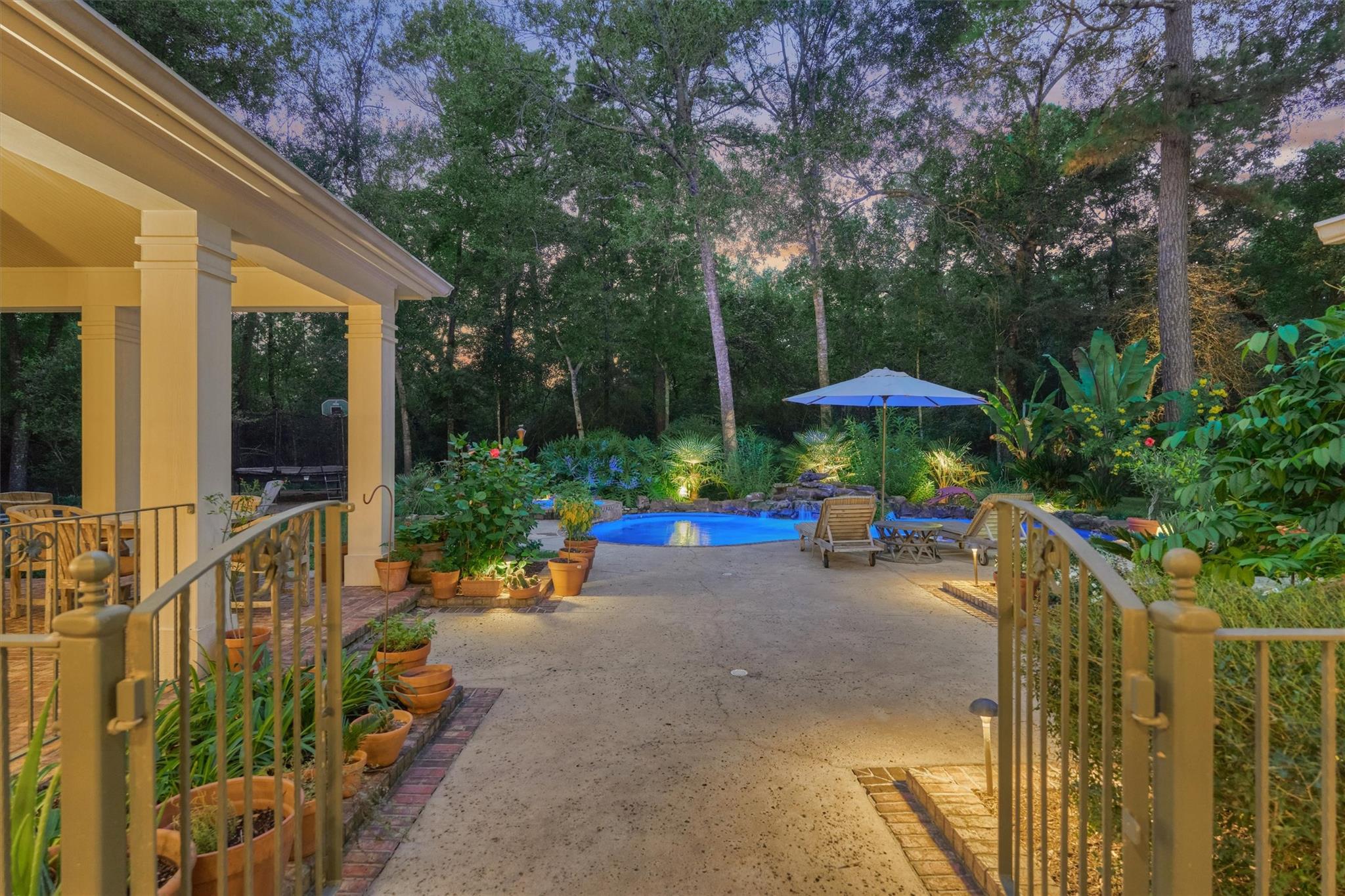 10928 Lake Forest Drive, Conroe