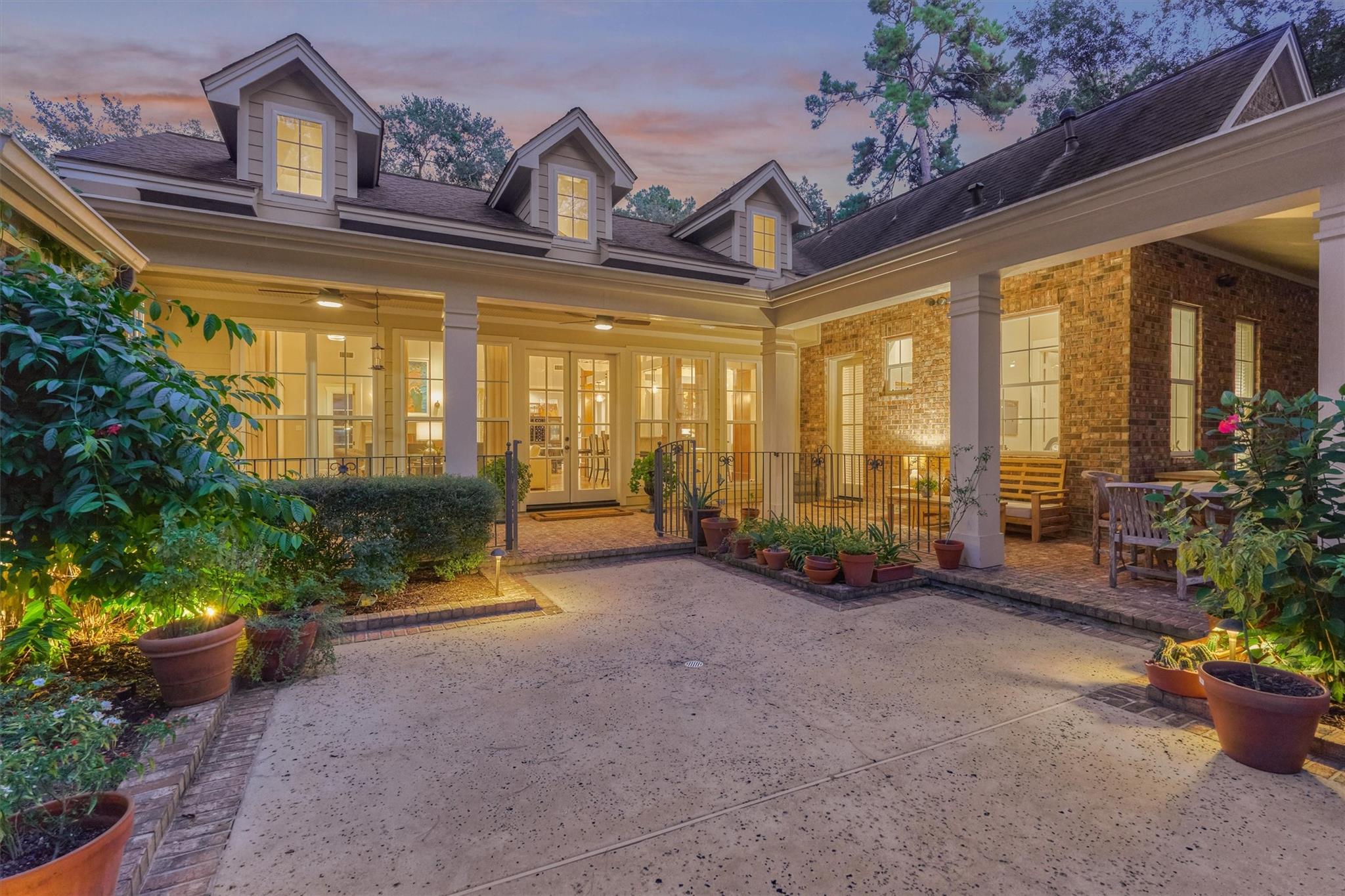 10928 Lake Forest Drive, Conroe