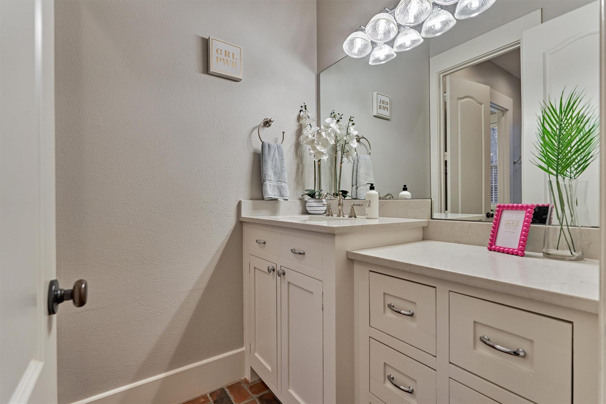 10928 Lake Forest Drive, Conroe