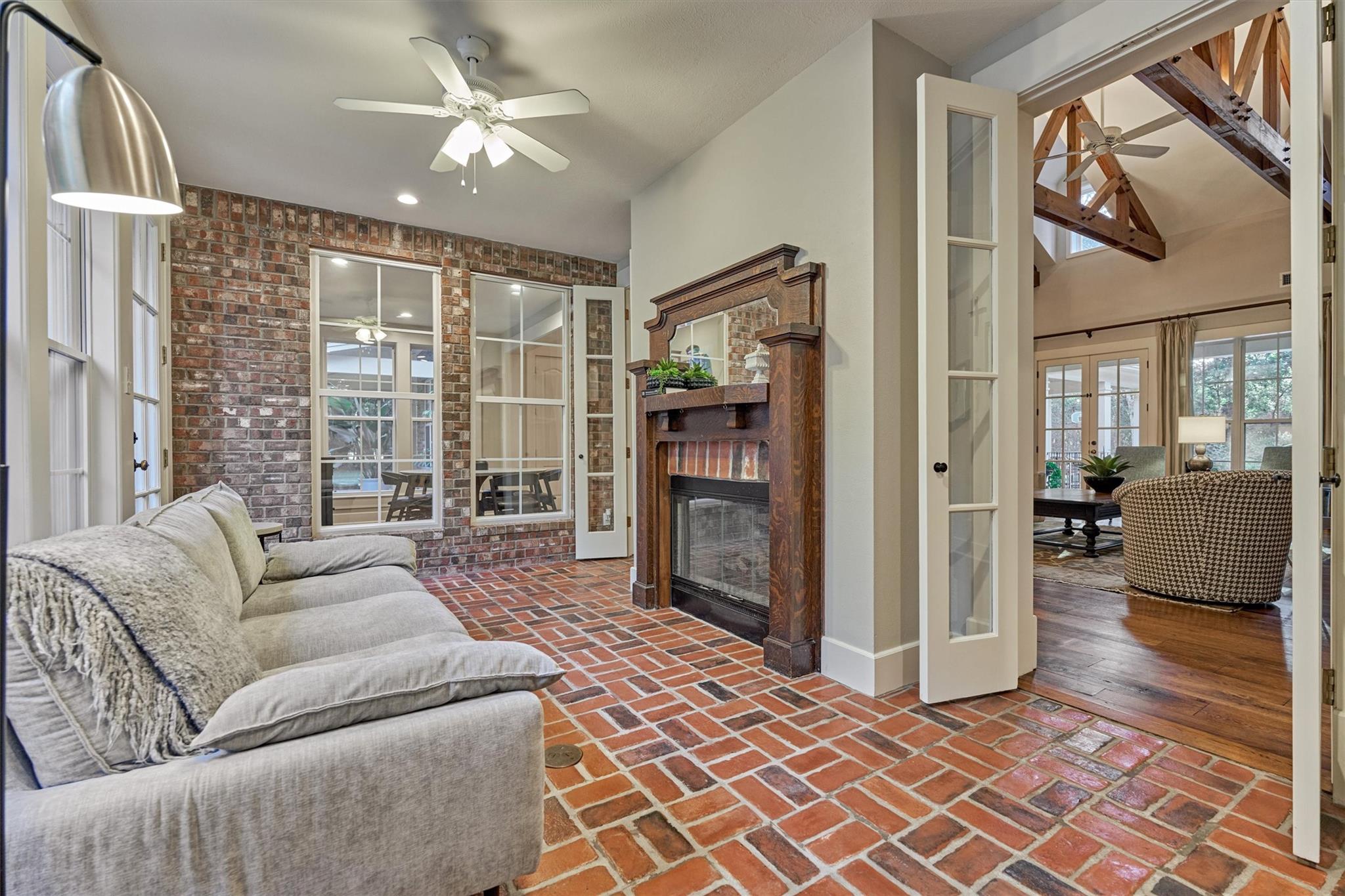 10928 Lake Forest Drive, Conroe