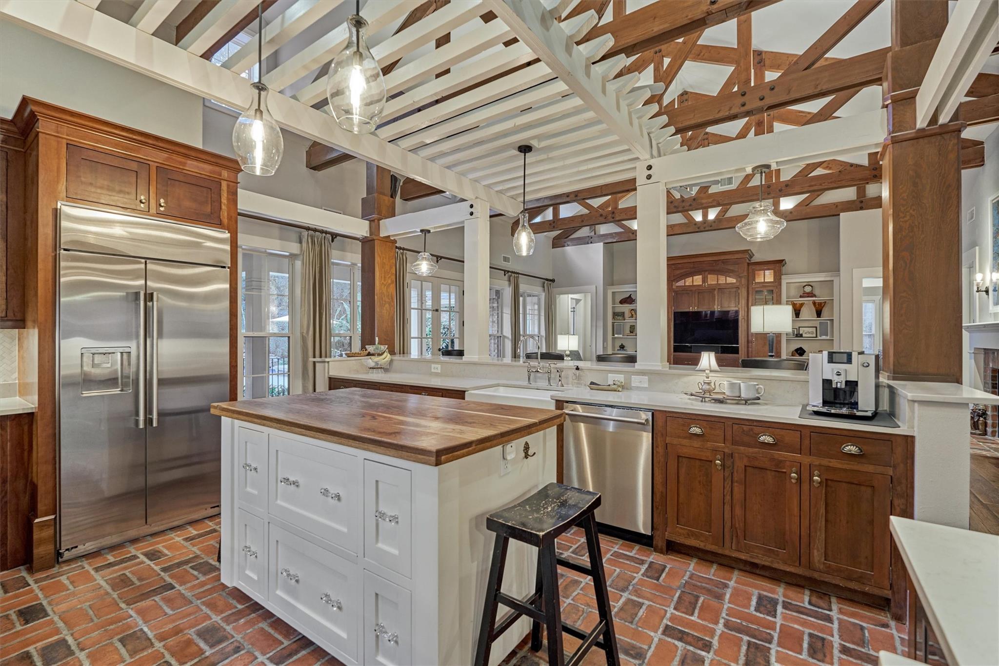 10928 Lake Forest Drive, Conroe