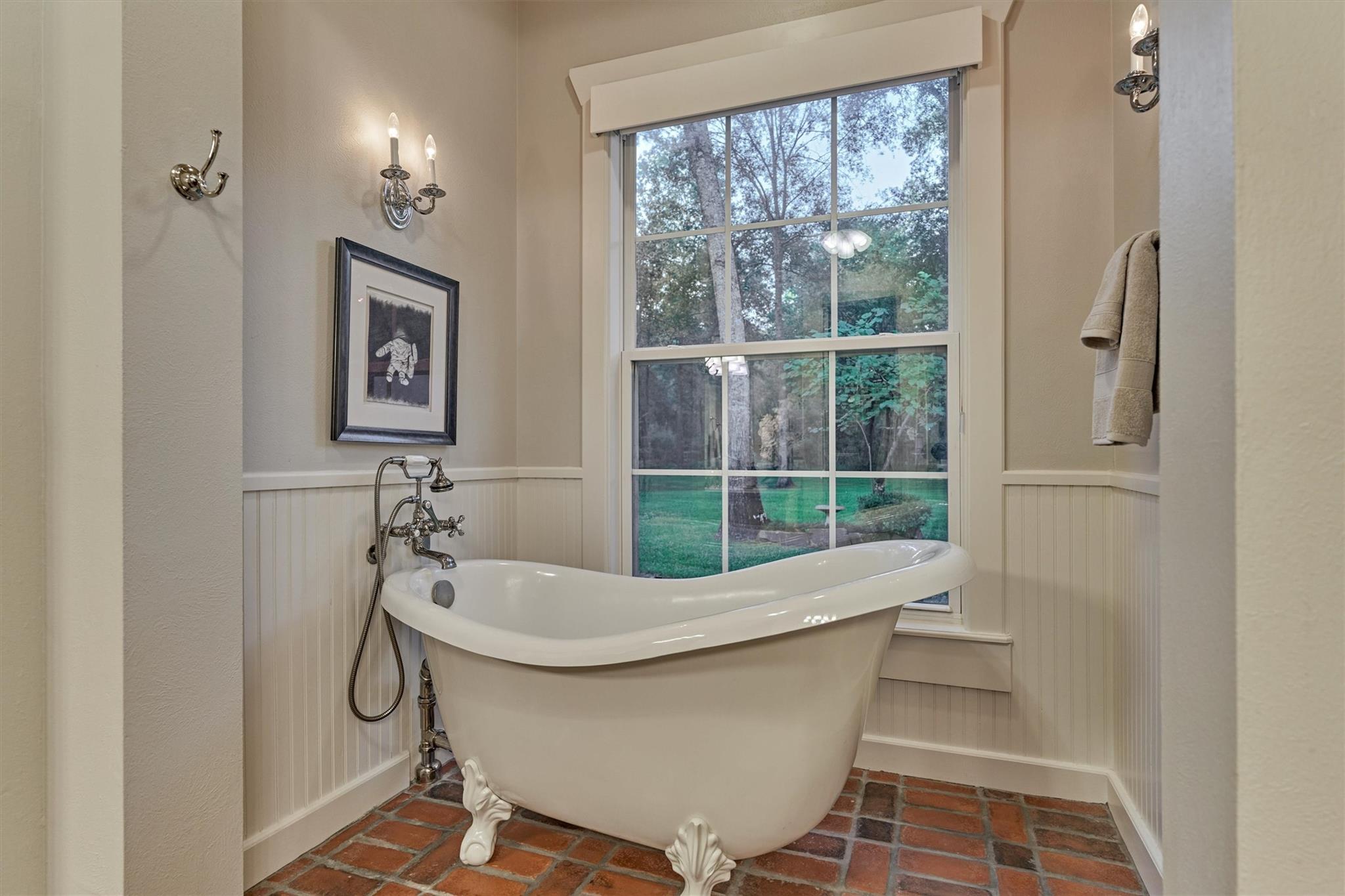 10928 Lake Forest Drive, Conroe