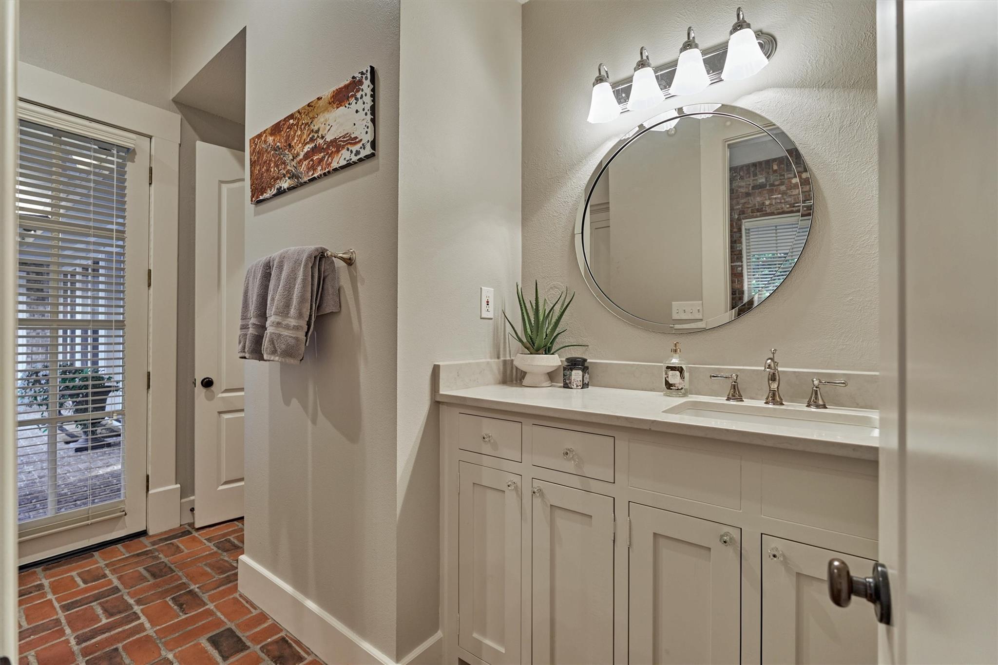 10928 Lake Forest Drive, Conroe