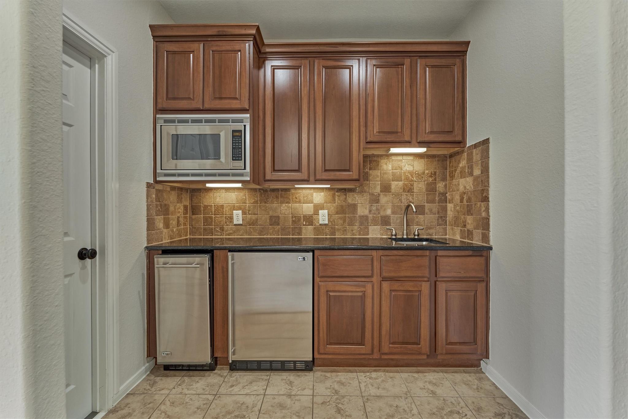 23 Player Oaks Place