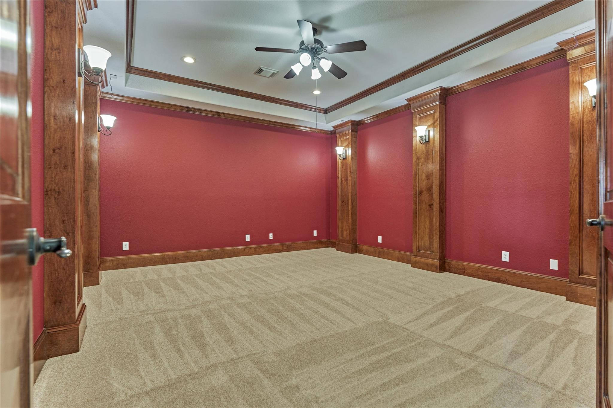 23 Player Oaks Place