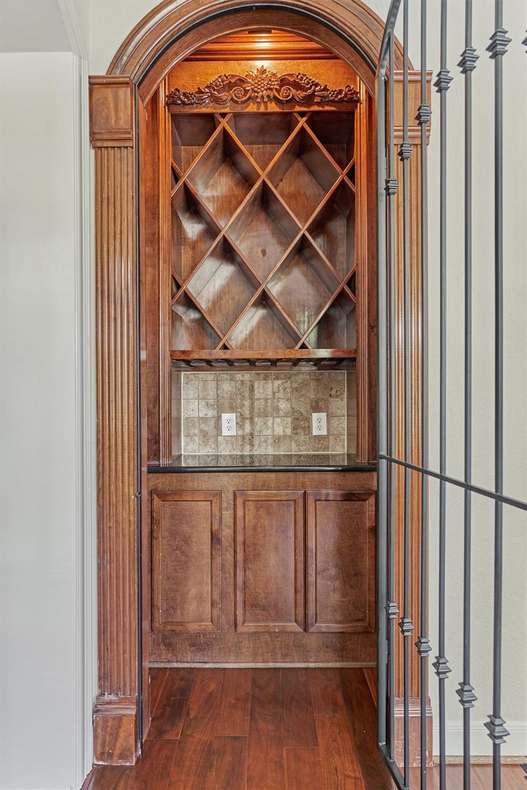 23 Player Oaks Place