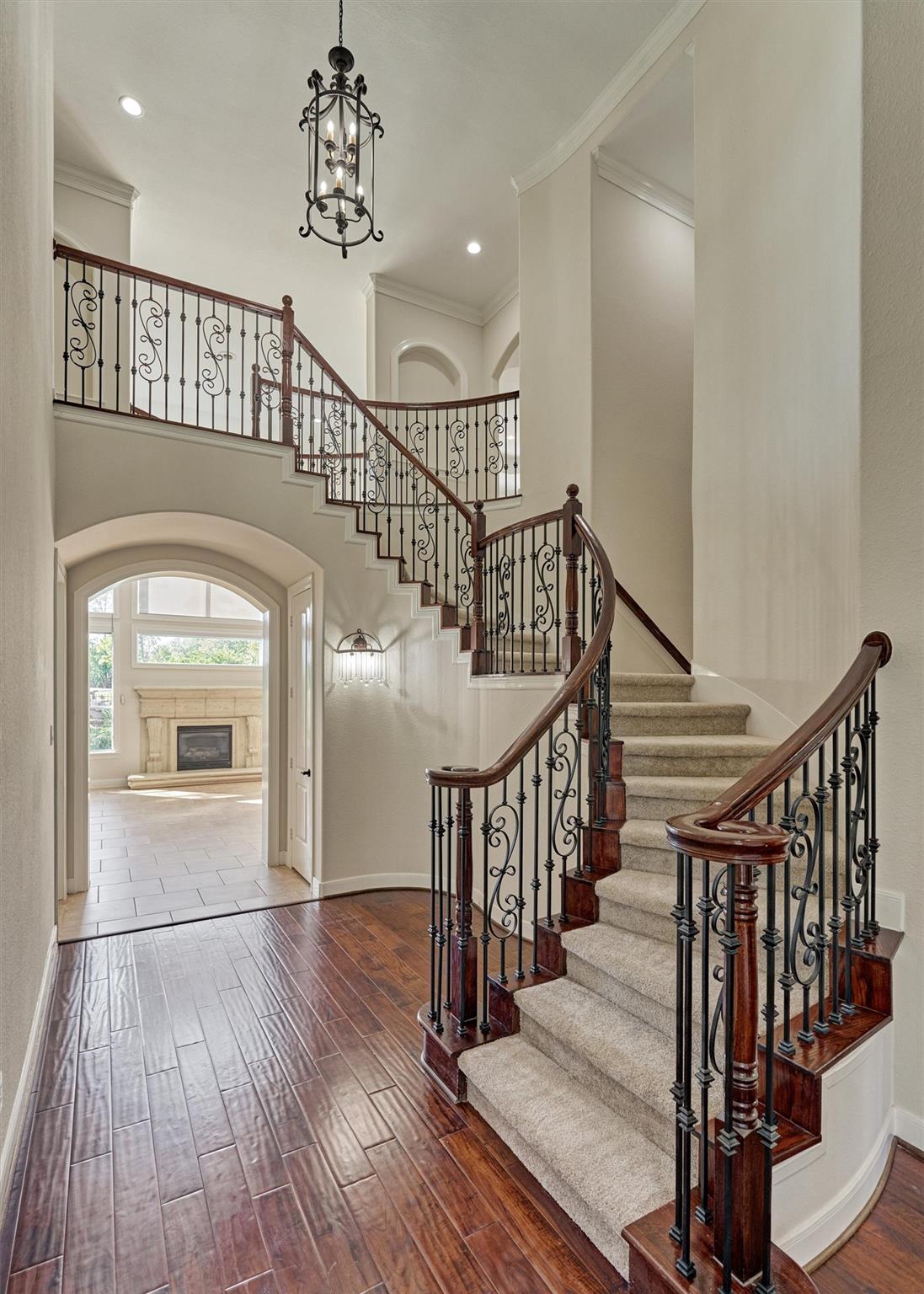 23 Player Oaks Place