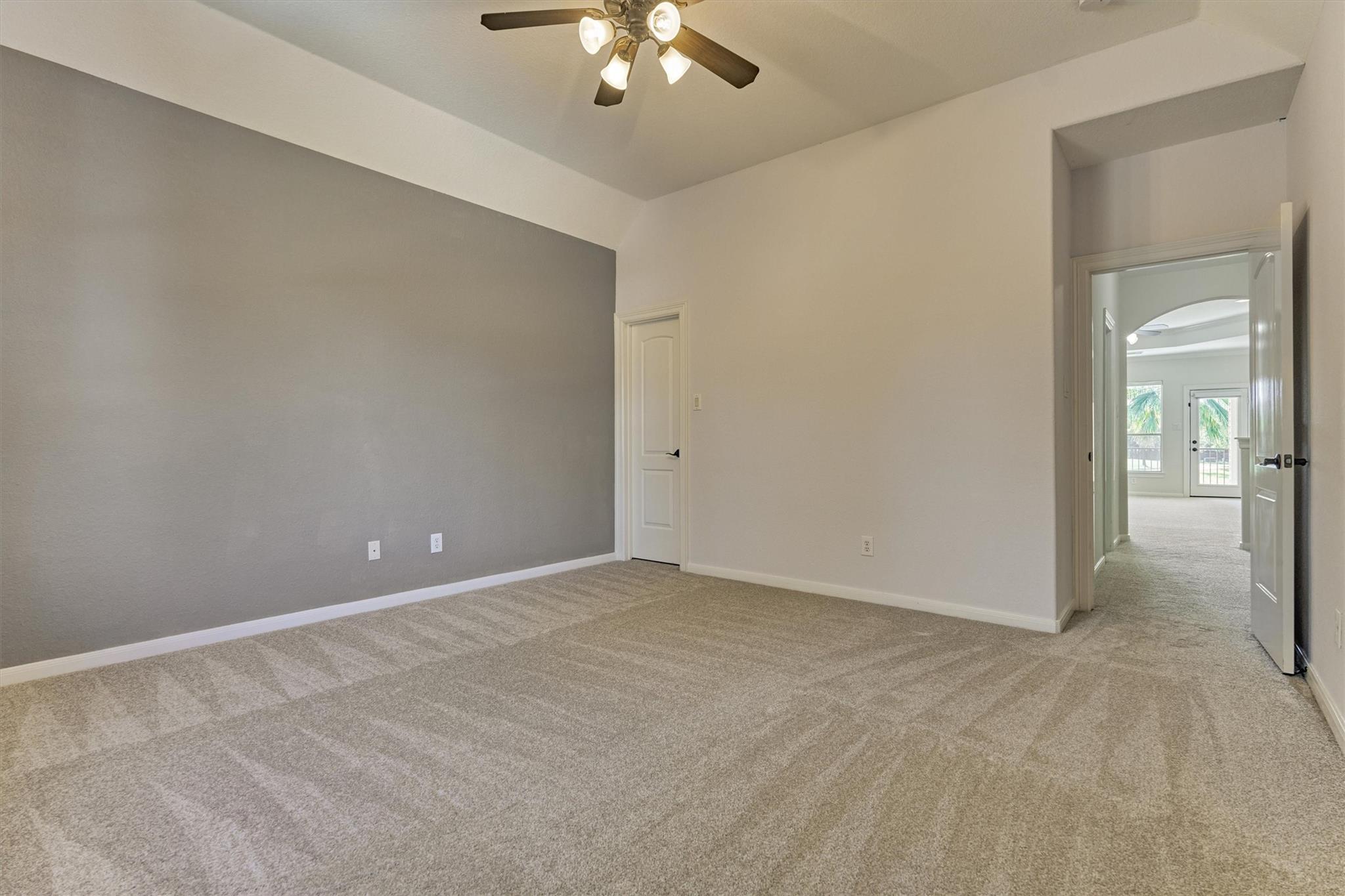 23 Player Oaks Place